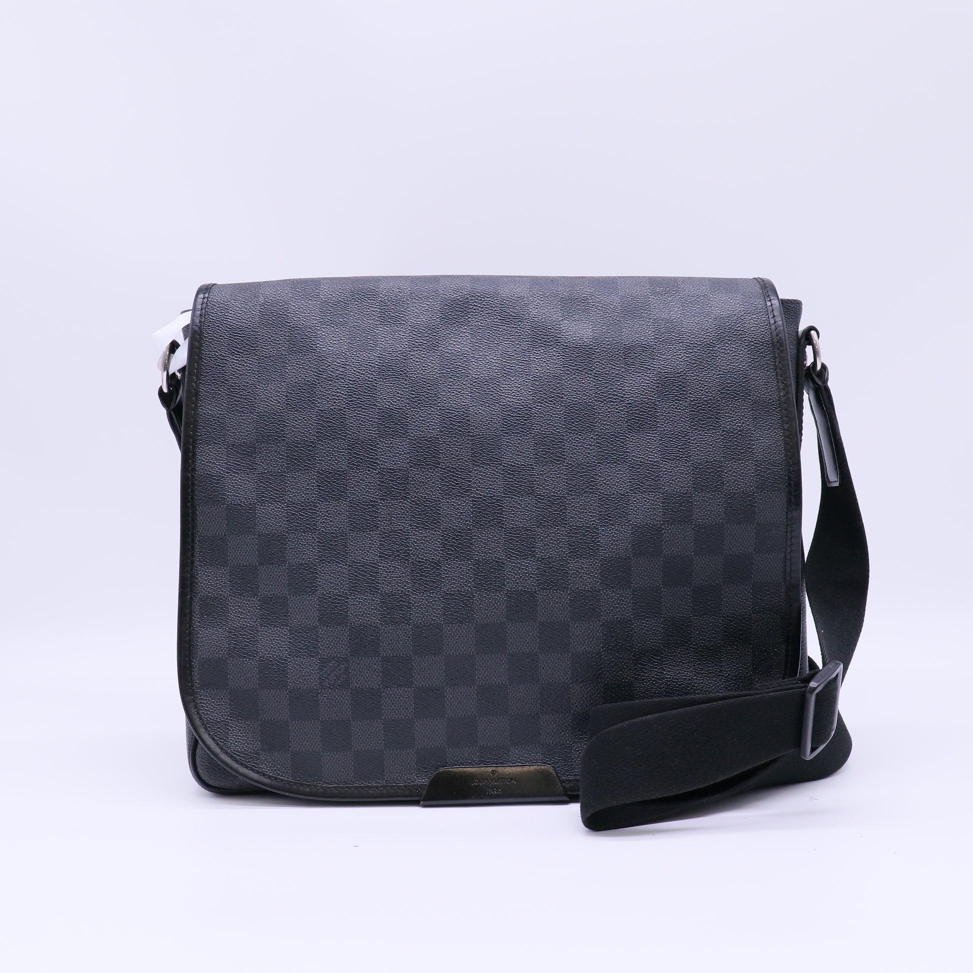 Louis Vuitton Damier Graphite District MM Messenger Bag twins B22417