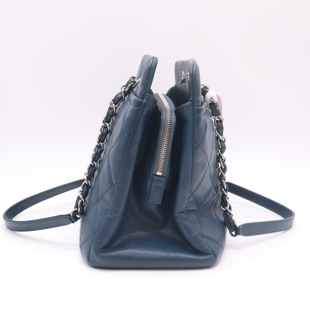 Chanel Caviar Quilted Timeless CC Soft Shopping Tote B23008