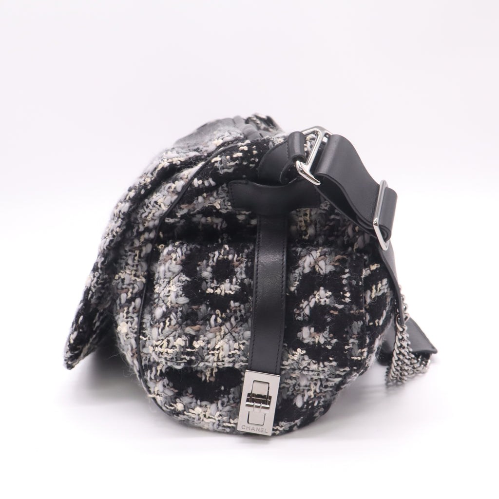 Chanel Tweed Quilted Camellia Shoulder Bag Twins B22607