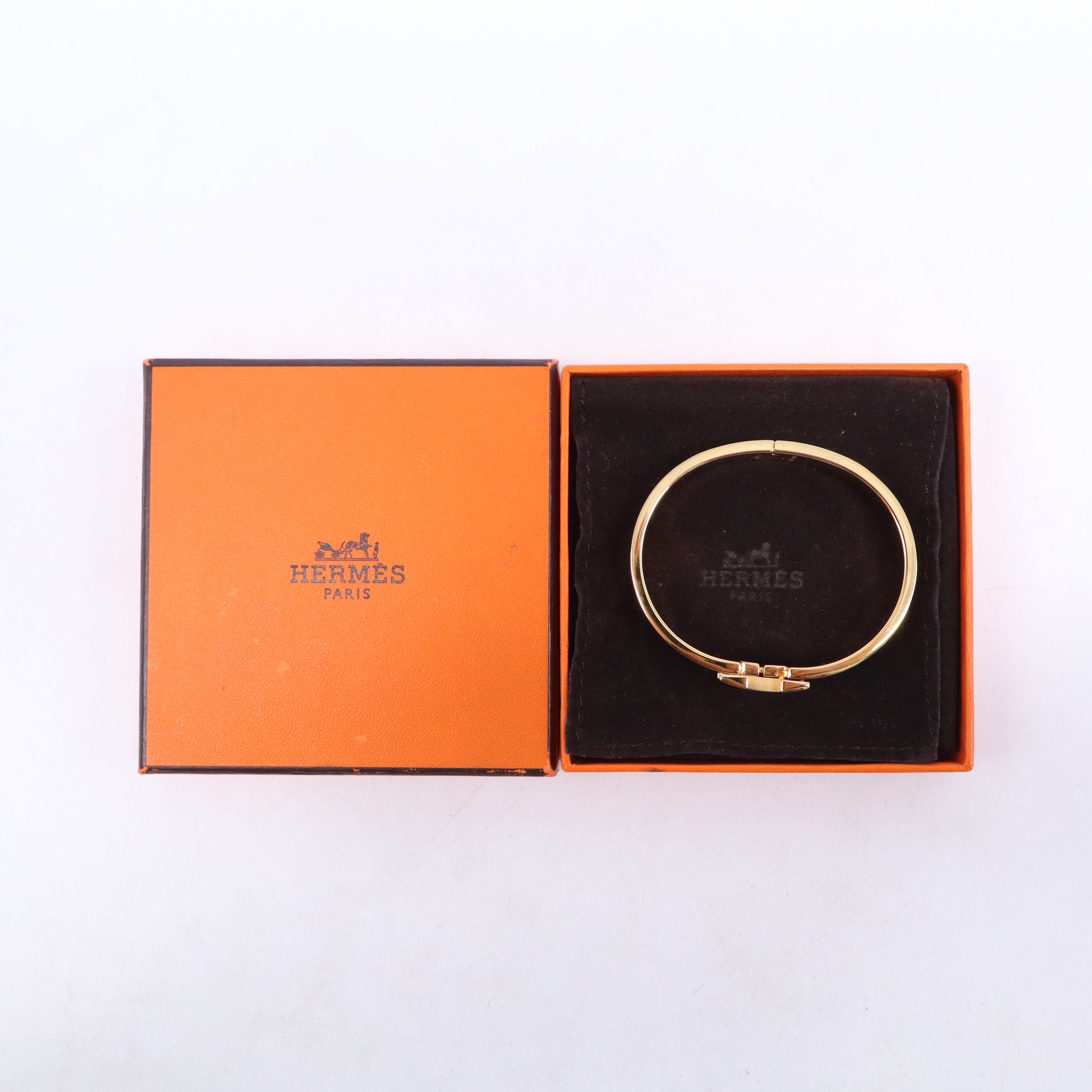 Kelly Bangle Bracelet W21183