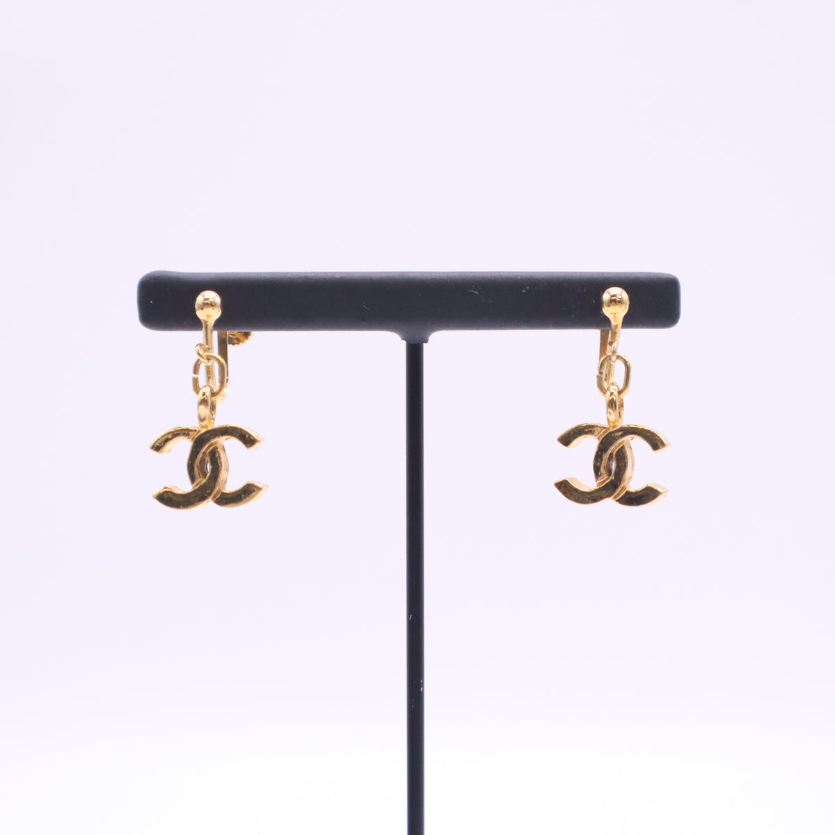 Chanel 2023 Strass CC Drop Earrings W23473