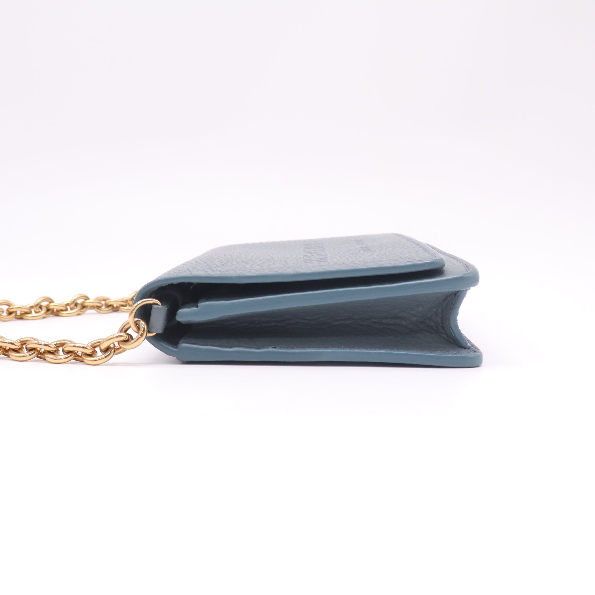 Blue Pebbled Leather Hampshire Wallet On Chain B22962