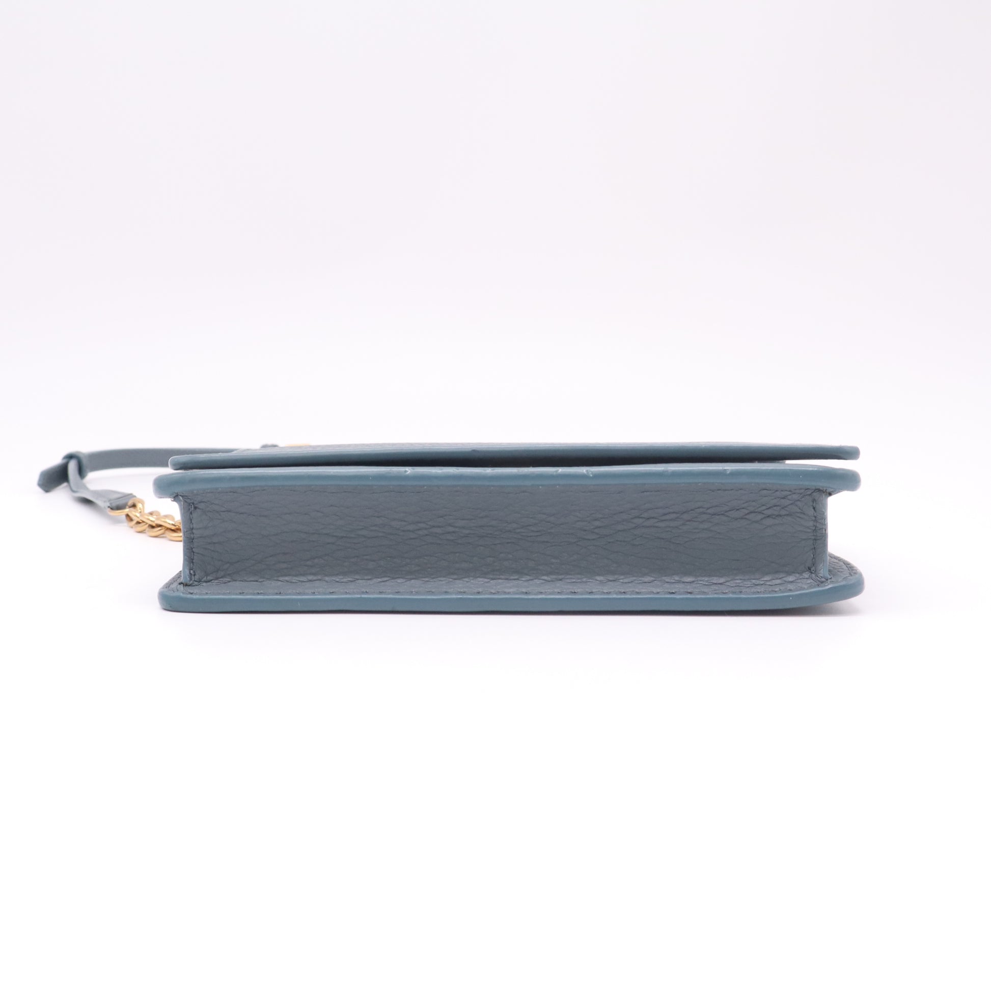 Blue Pebbled Leather Hampshire Wallet On Chain B22962