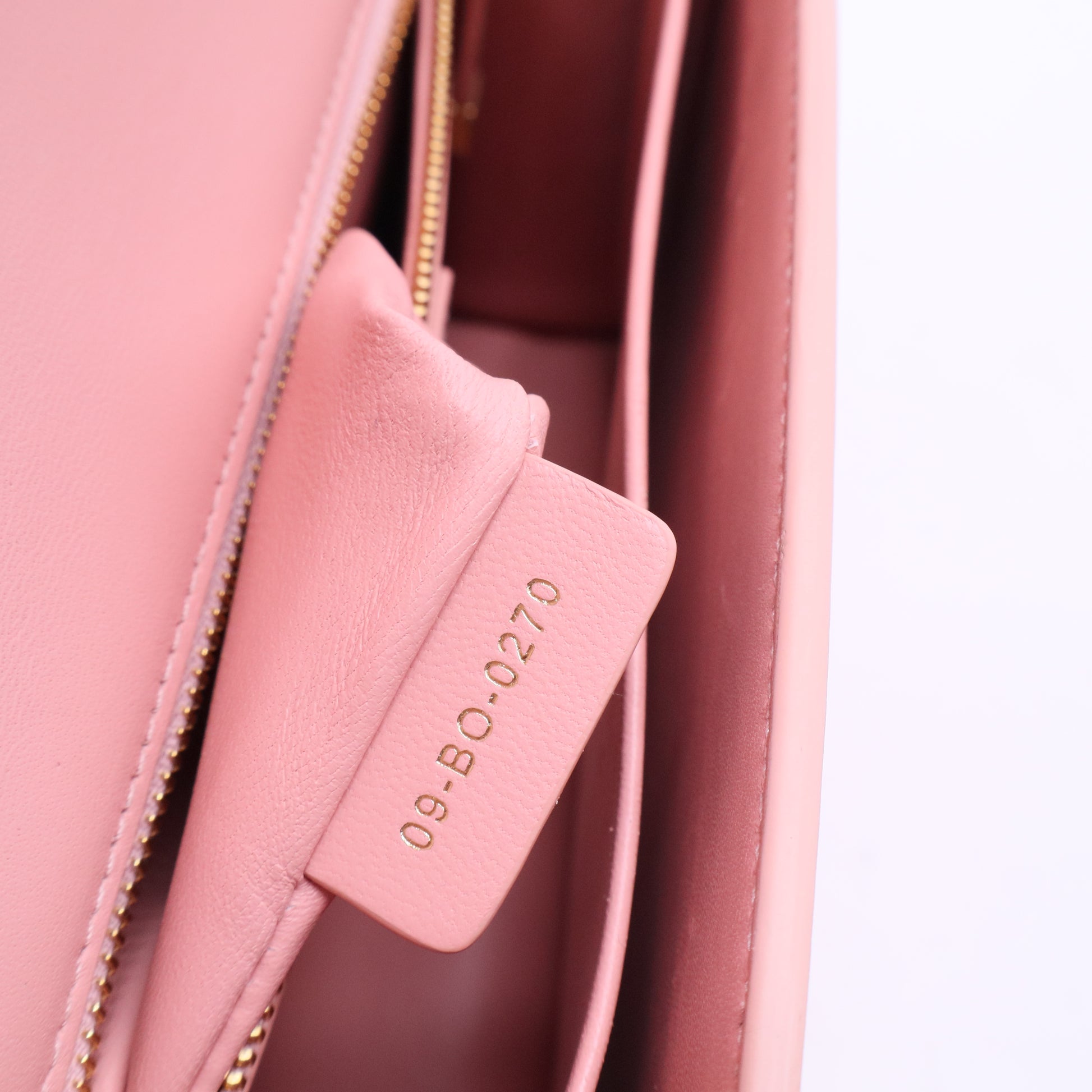 30 Montaigne Flap Bag Leather B12380