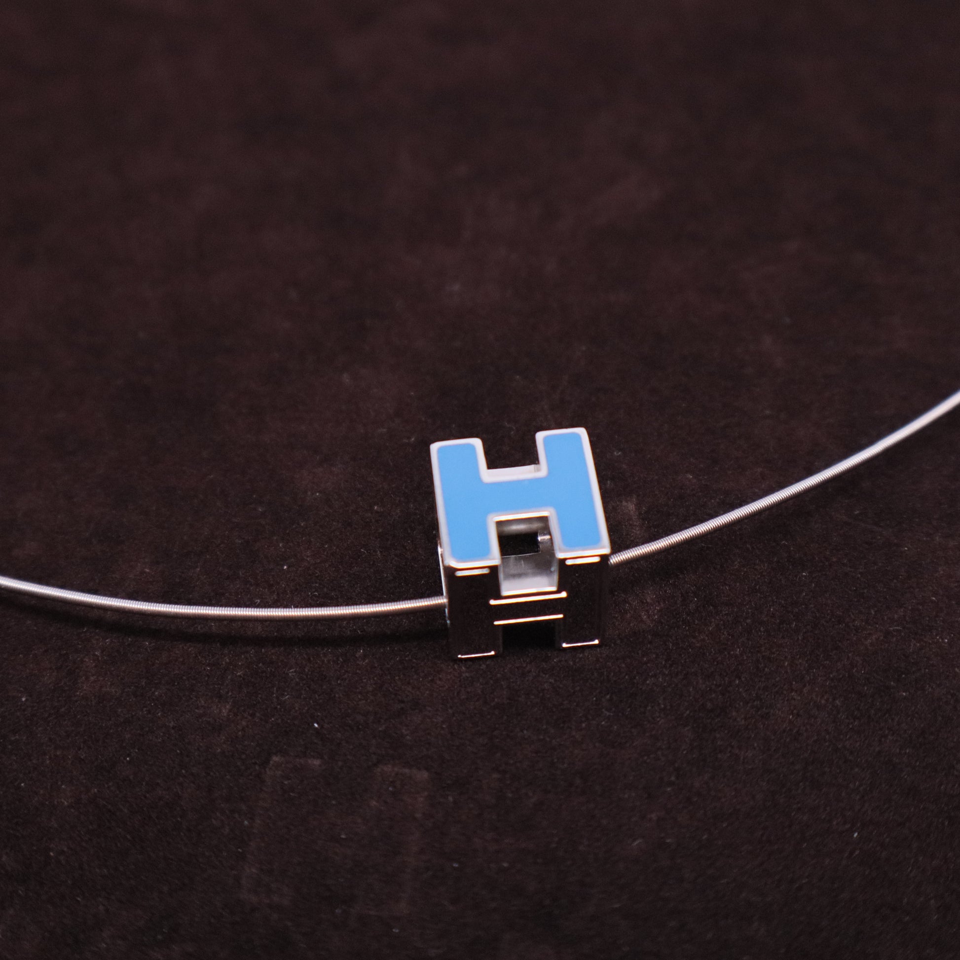 Pop H Cube Pendant Necklace W20485