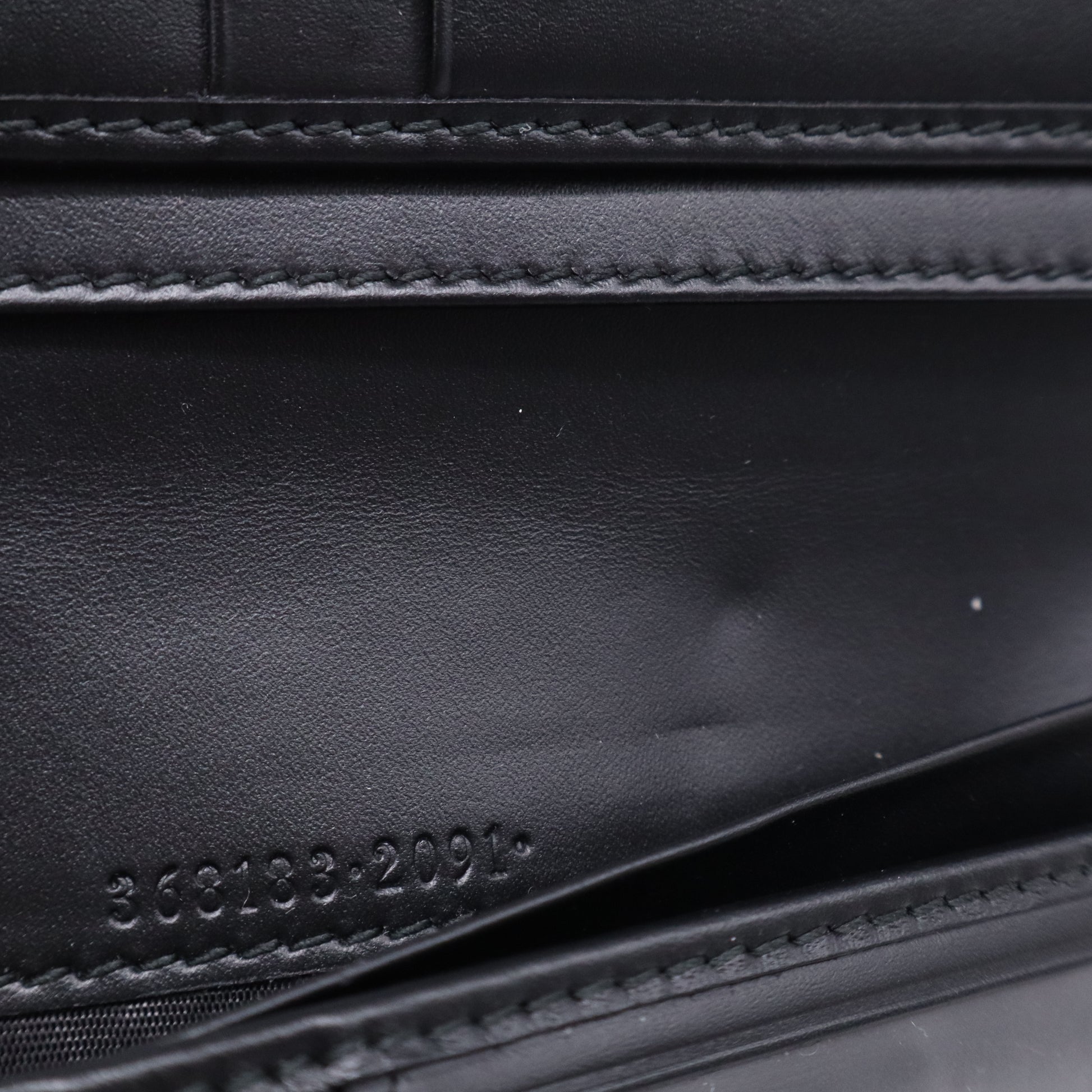 Gucci Guccissima Long Wallet W21068