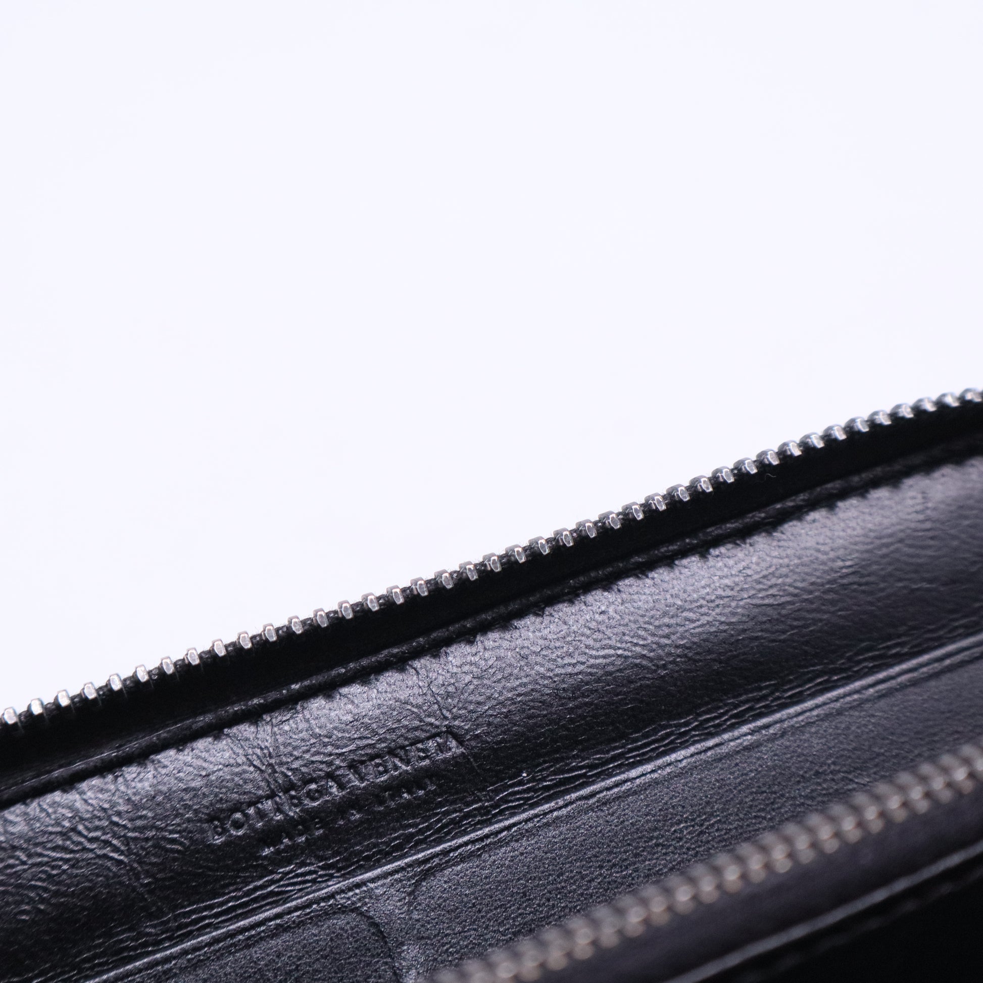 Intrecciato Piccolo Zip Around Wallet W20550