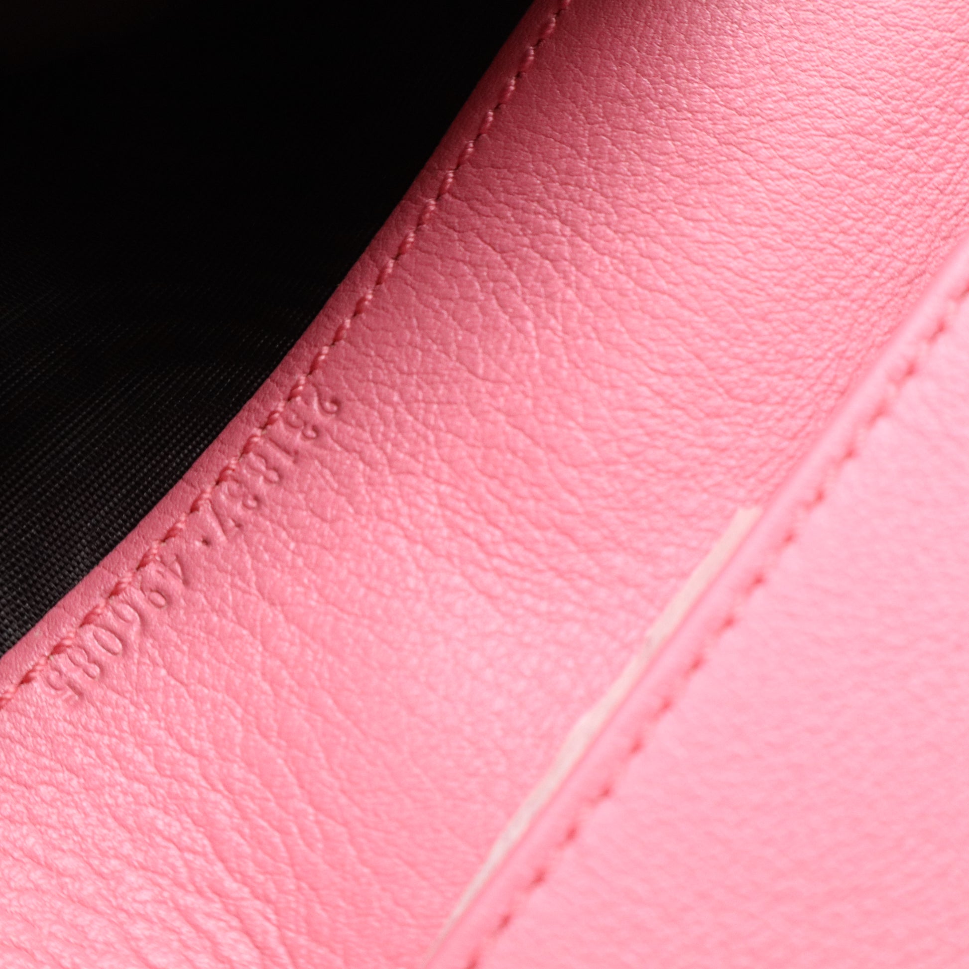 Gucci Guccissima Leather Script Logo Continental Wallet W21077
