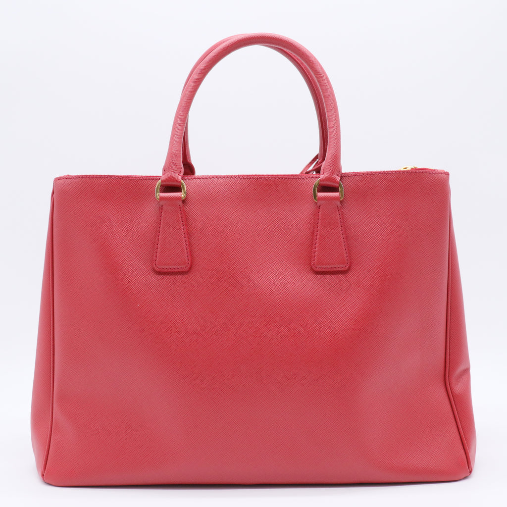 Saffiano Lux Large Galleria Double Zip Tote Fuoco
