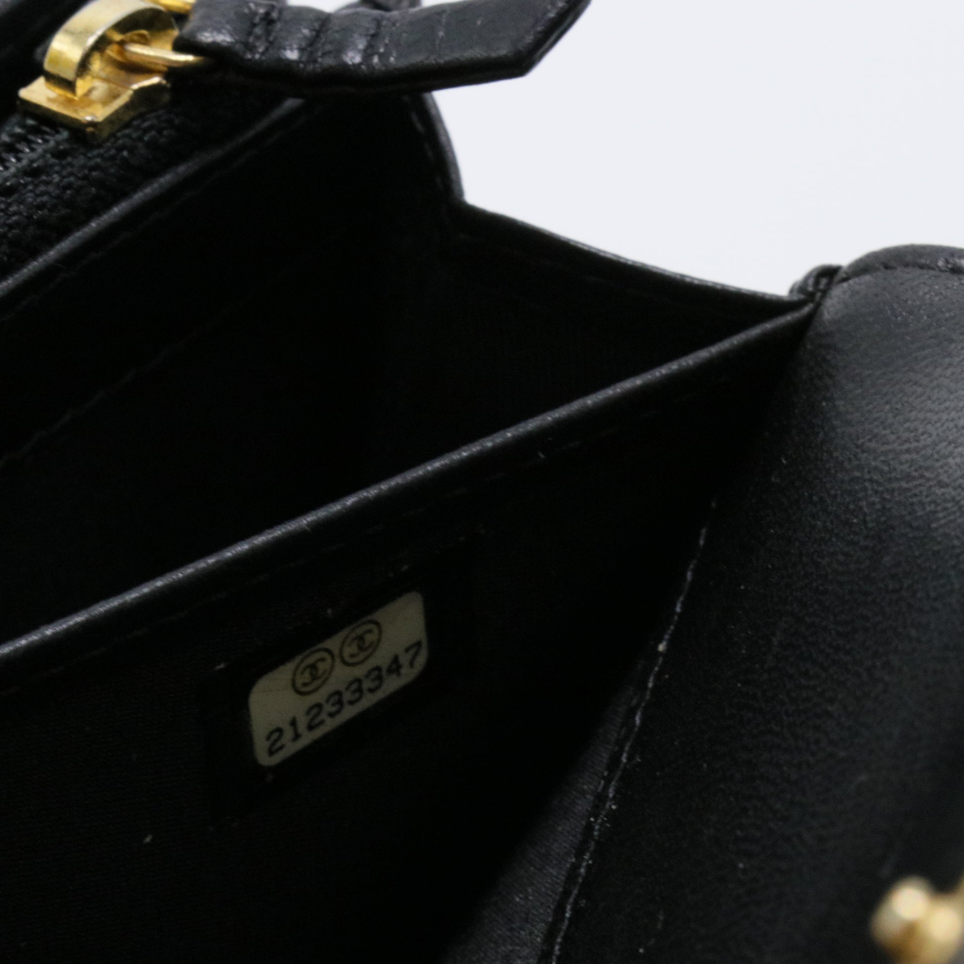 Caviar Quilted Large Boy Gusset Flap Wallet