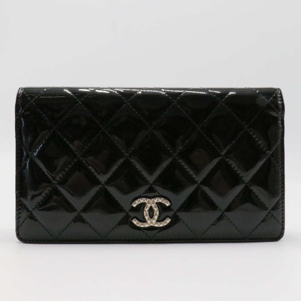 Brilliant Yen Interlocking CC Logo Continental Wallet