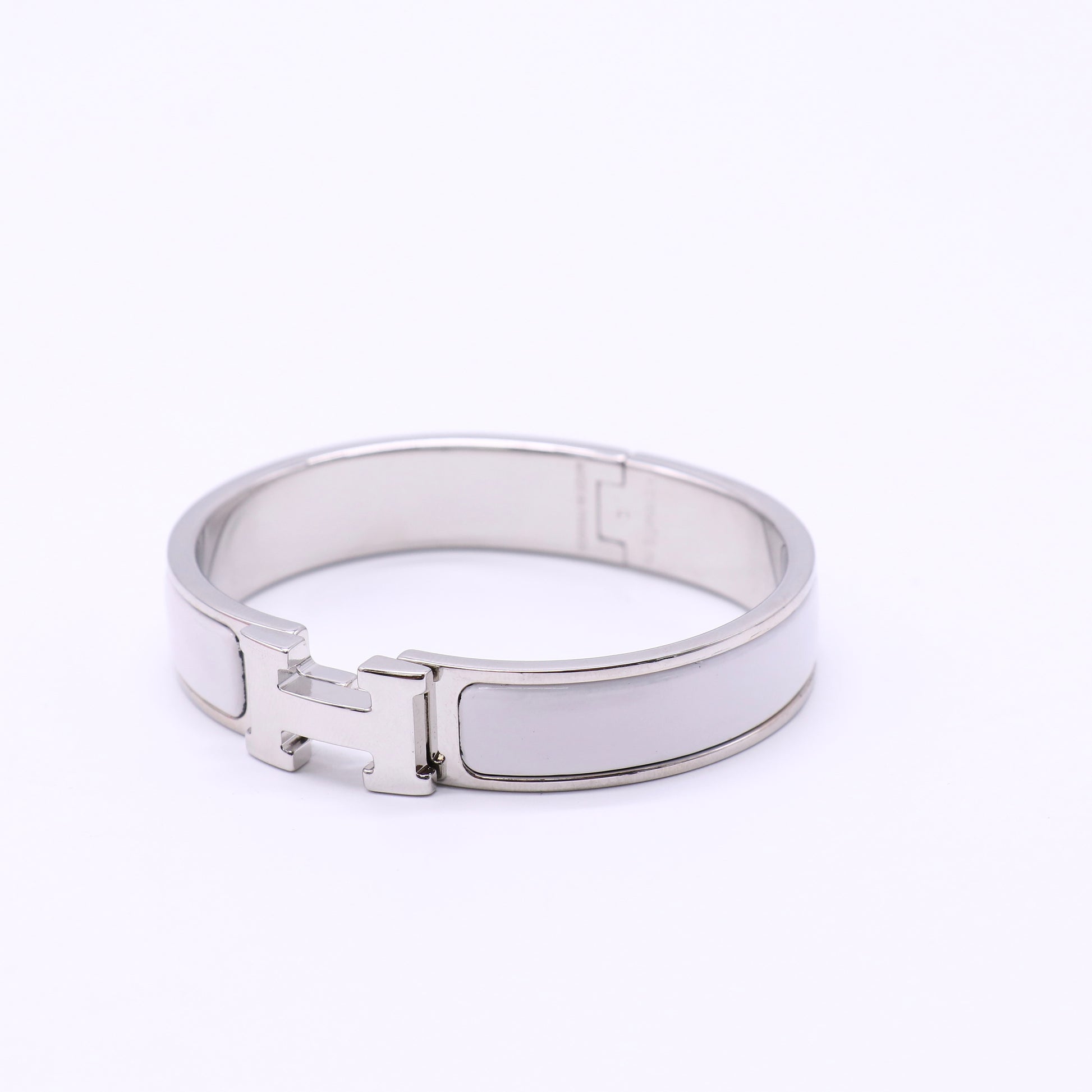 Hermes White Enamel Palladium Plated Clic-H Narrow PM Bracelet LDZ160