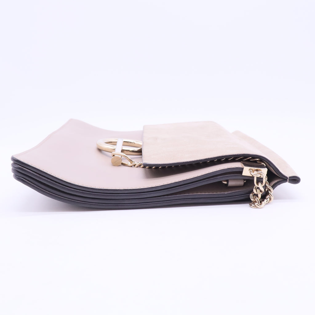 Leather Shoulder Bag B20018
