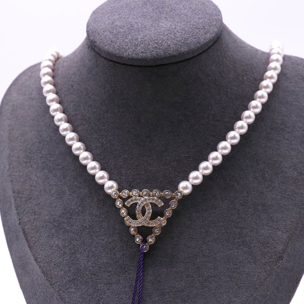 Chanel Full Pearl CC Short Necklace LDZ178