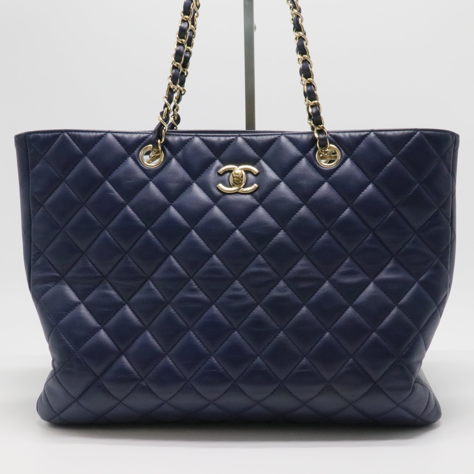 Large Classic Timeless Shopping Tote