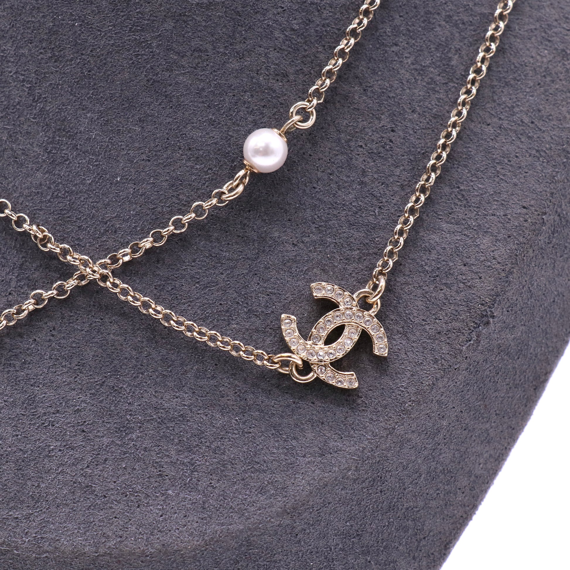 Chanel Pearl Baguette Crystal CC Long Necklace Gold LDZ172