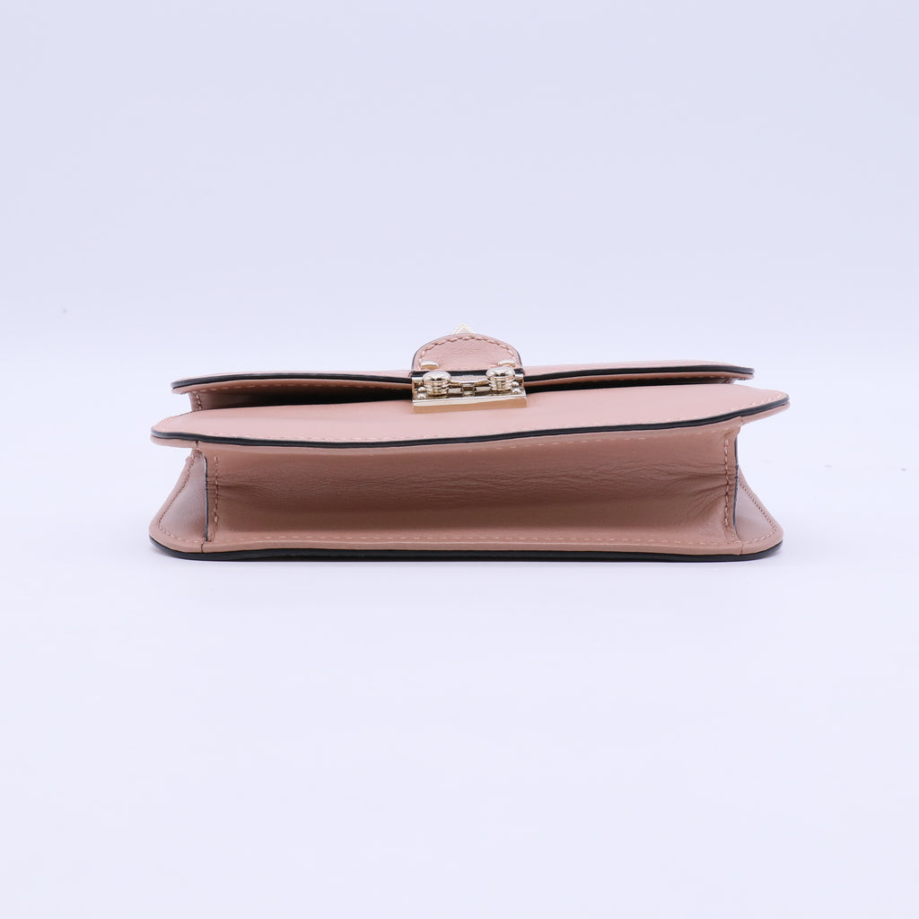 Valentino Garavani Vitello Medium Glam Lock Rockstud Flap Poudre twins B21894