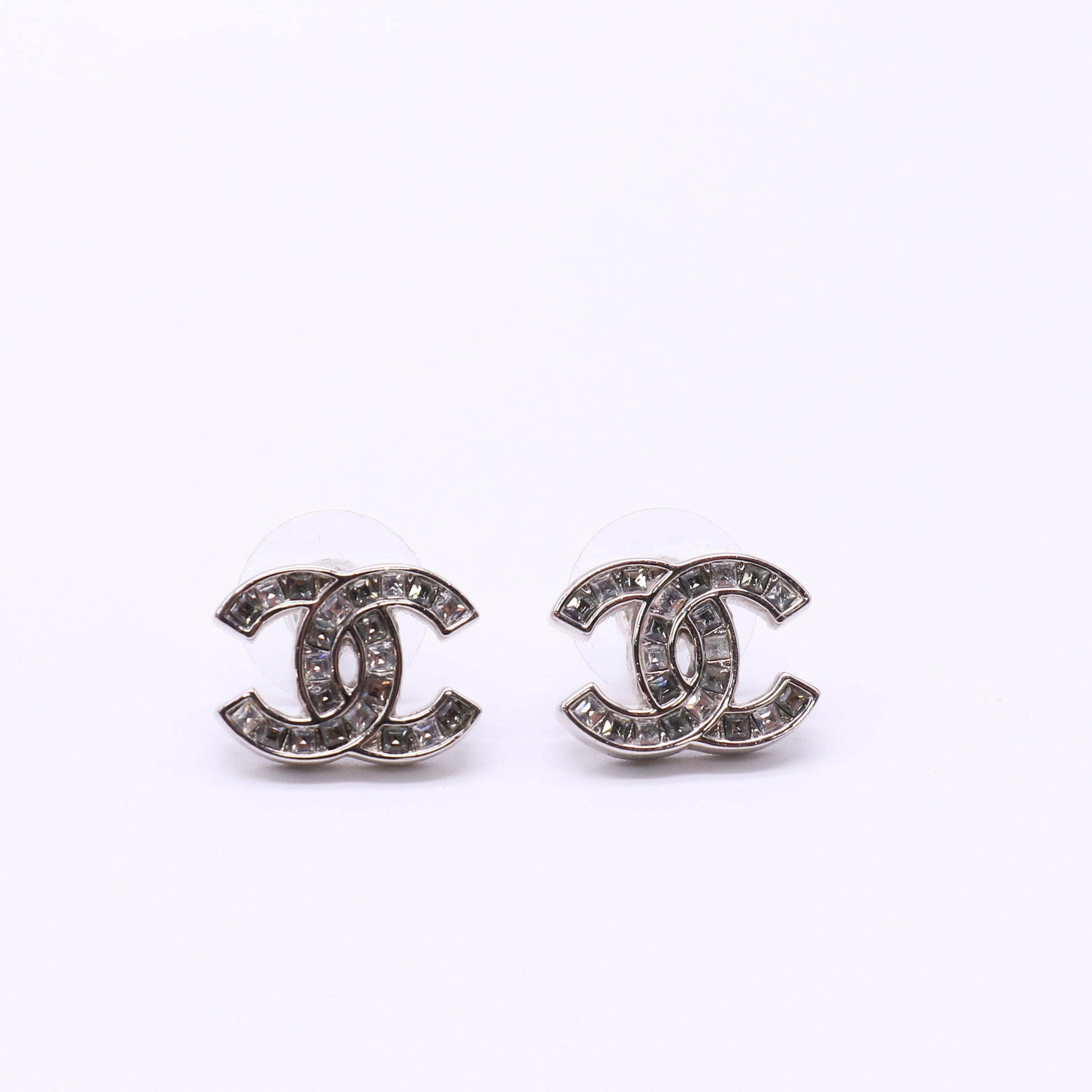 Chanel Silver Metal Crystal CC Star Stud Earrings LDZ173