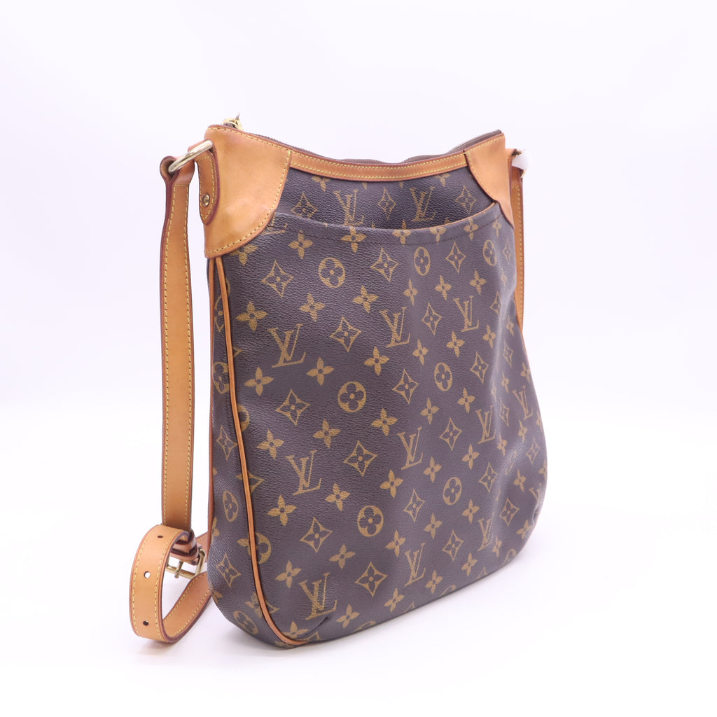 Louis Vuitton Monogram Odeon MM B24426