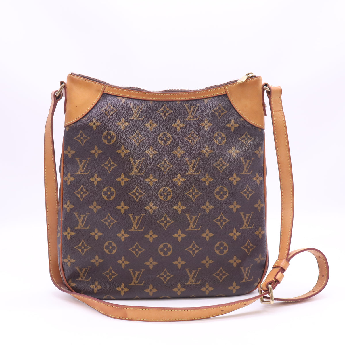 Louis Vuitton Monogram Odeon MM B24426