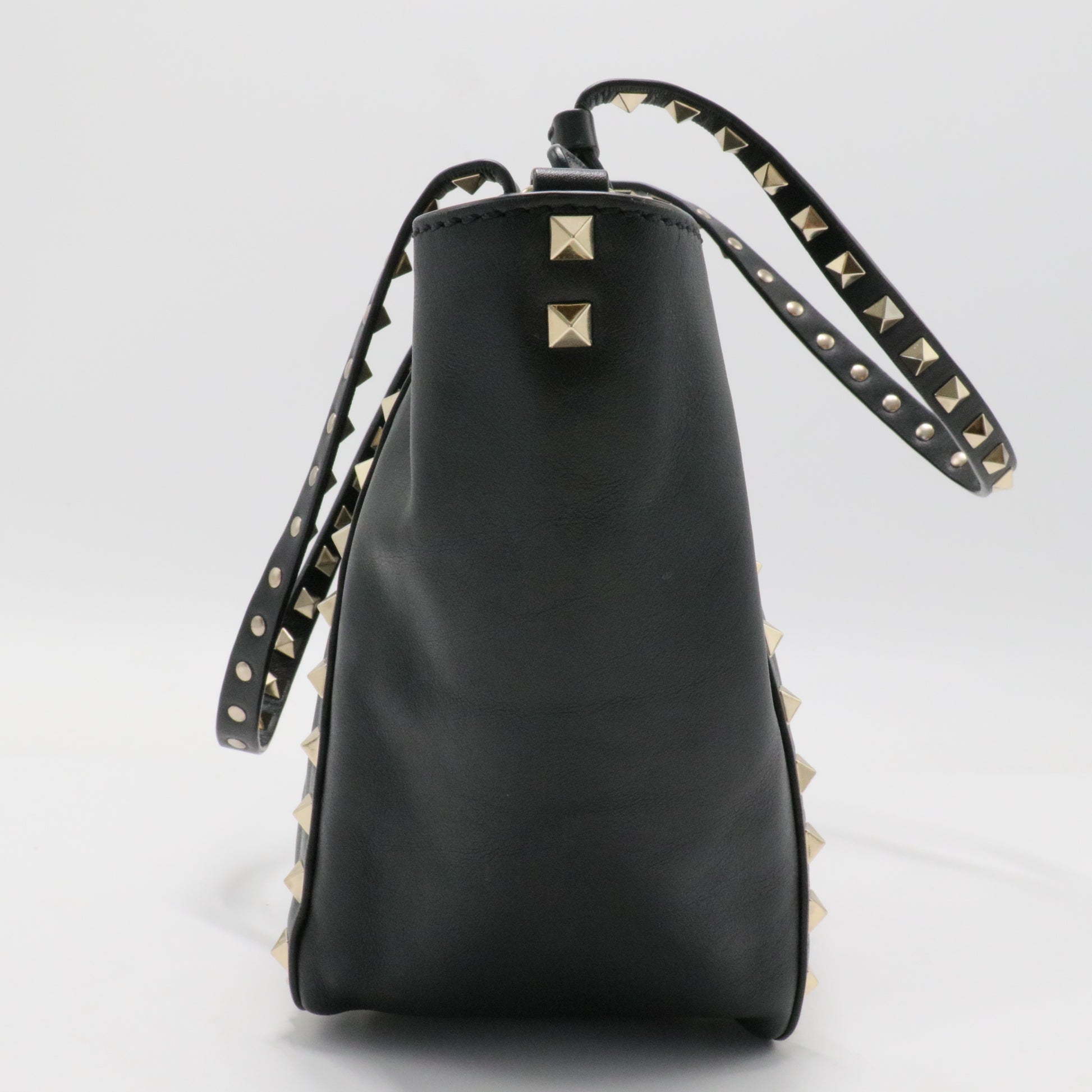 Vitello Small Rockstud Tote Black Sold Out