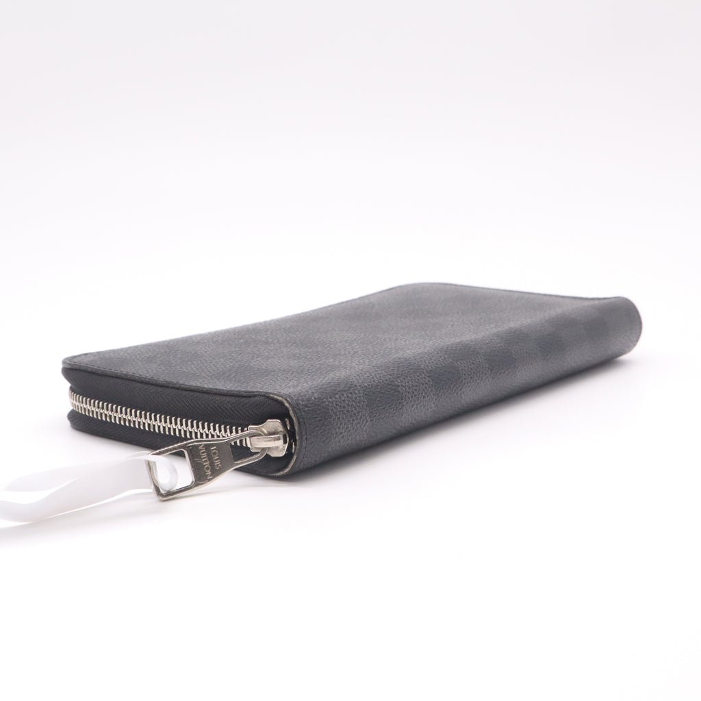 Louis Vuitton Zippy Wallet Vertical in Damier Graphite Canvas W22439