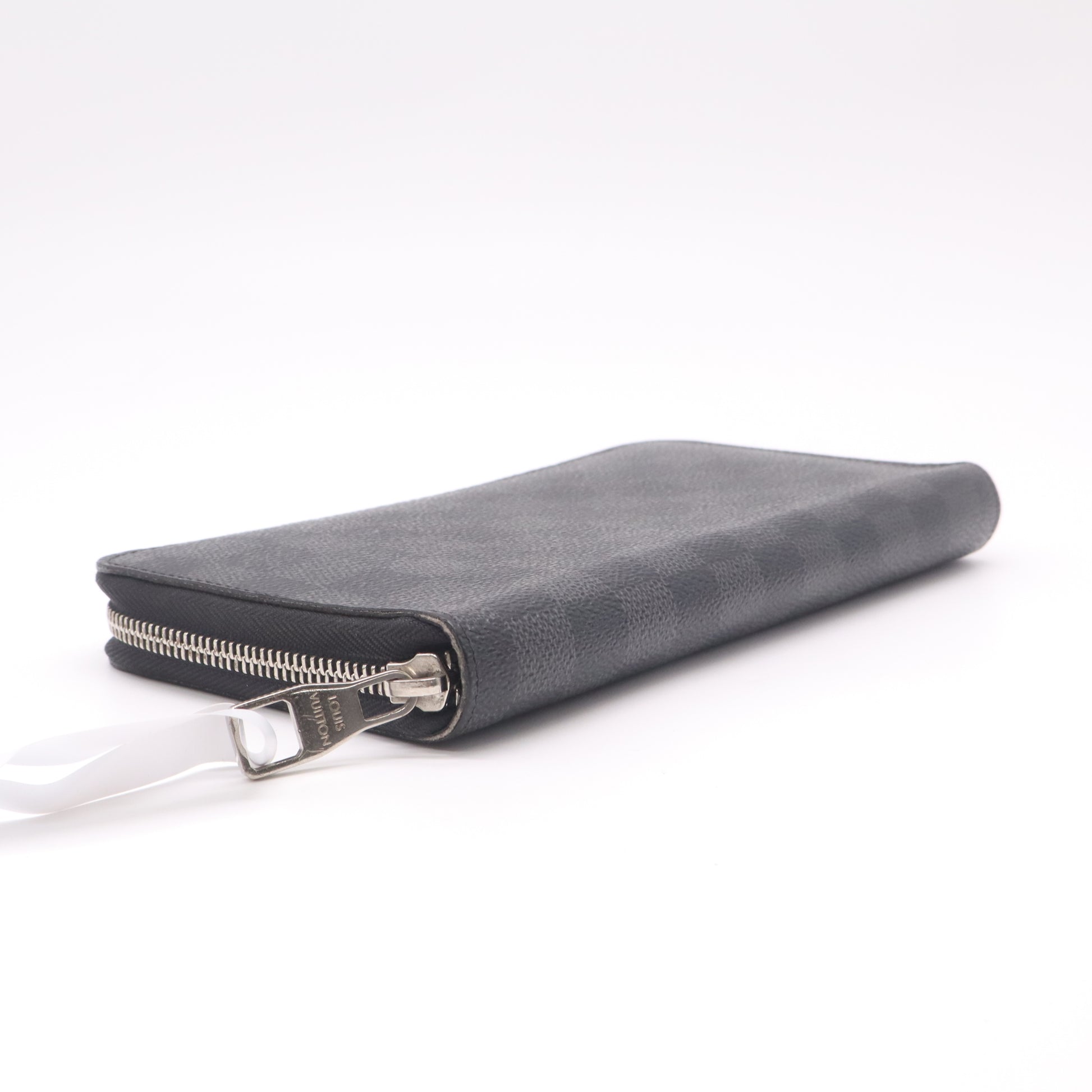 Louis Vuitton Zippy Wallet Vertical in Damier Graphite Canvas W22439