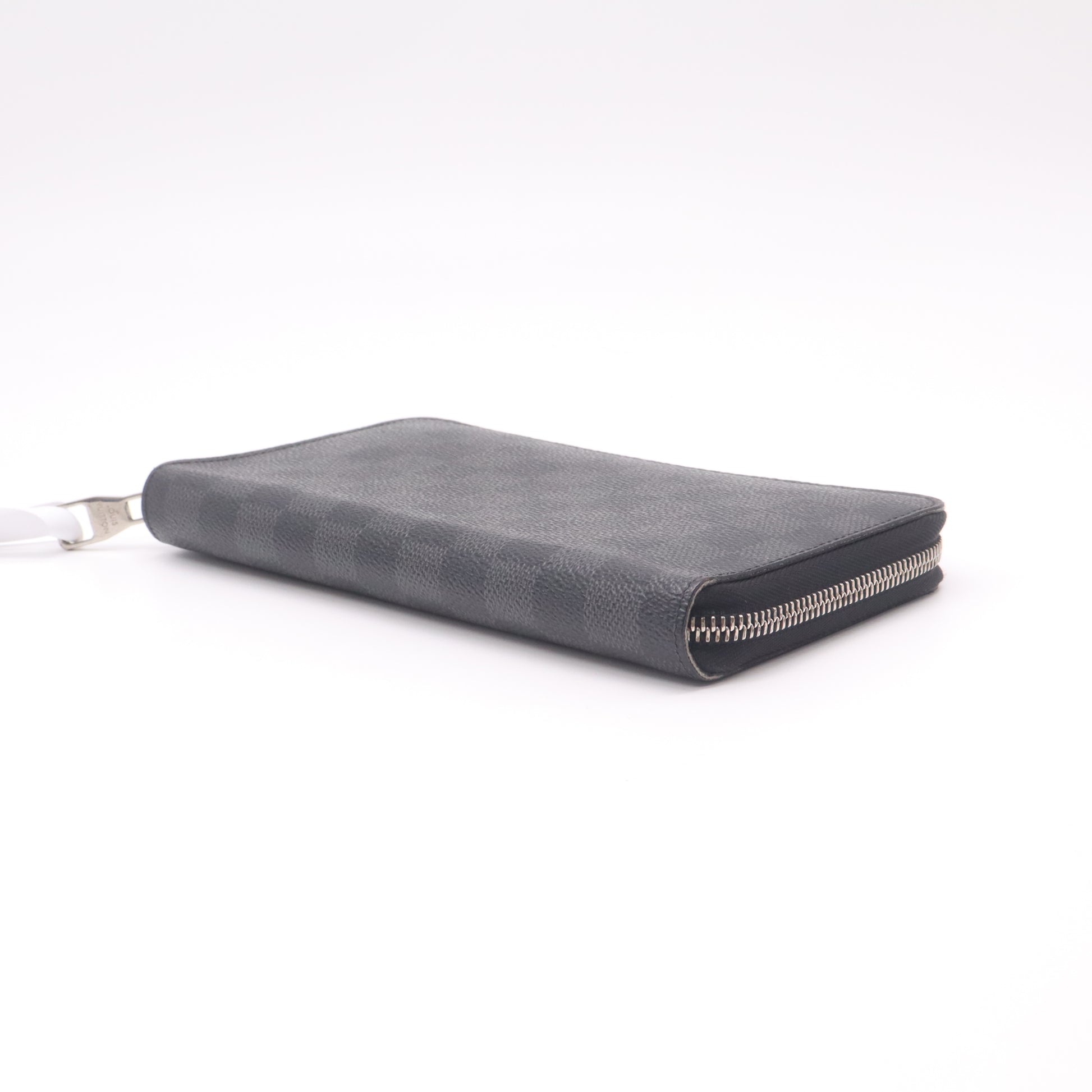 Louis Vuitton Zippy Wallet Vertical in Damier Graphite Canvas W22439