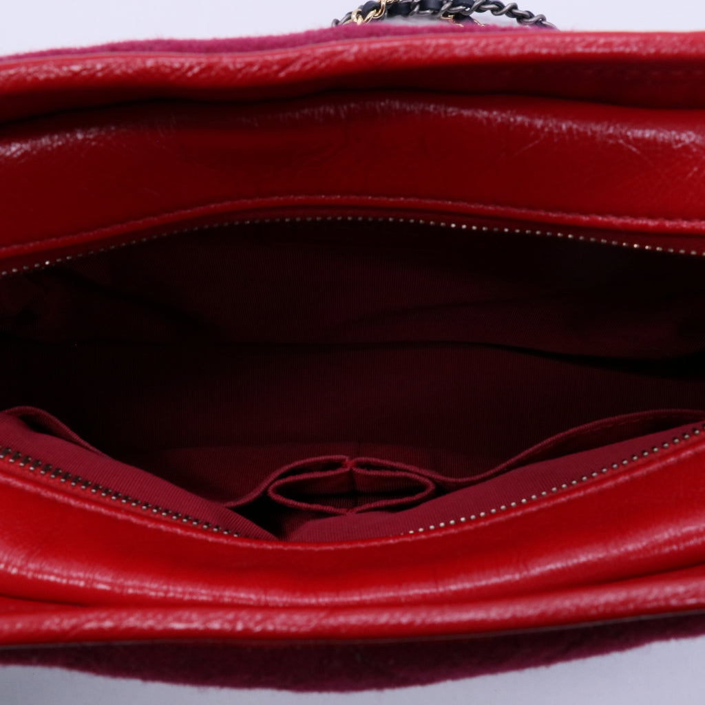 Chanel Wool Calfskin Quilted Gabrielle Hobo Red  B21523