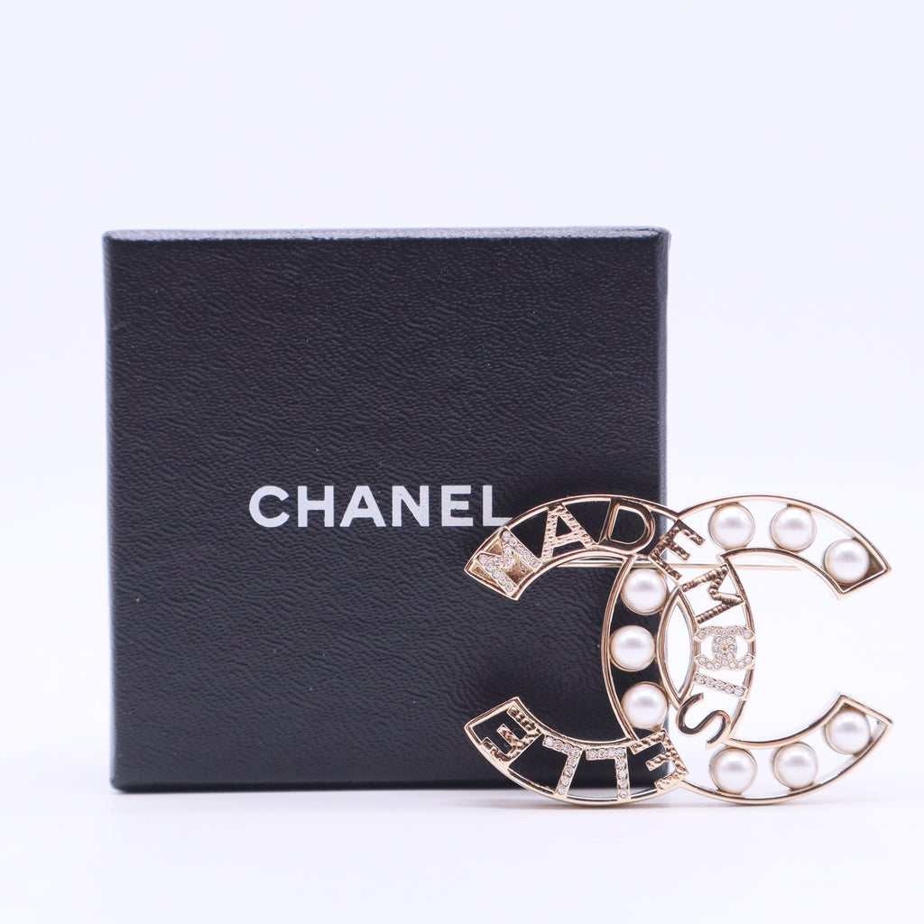 Crystal Pearl Coco CC Logo Brooch Gold W20183