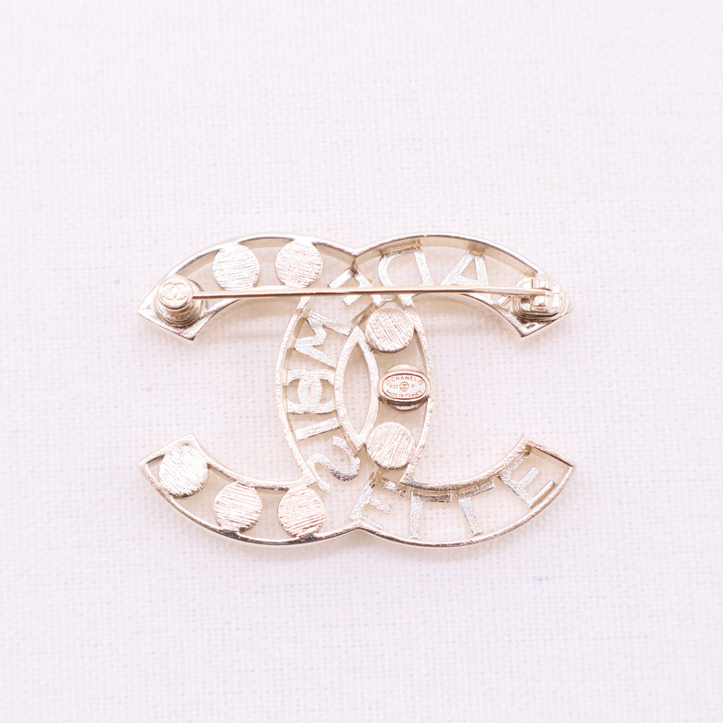 Crystal Pearl Coco CC Logo Brooch Gold W20183