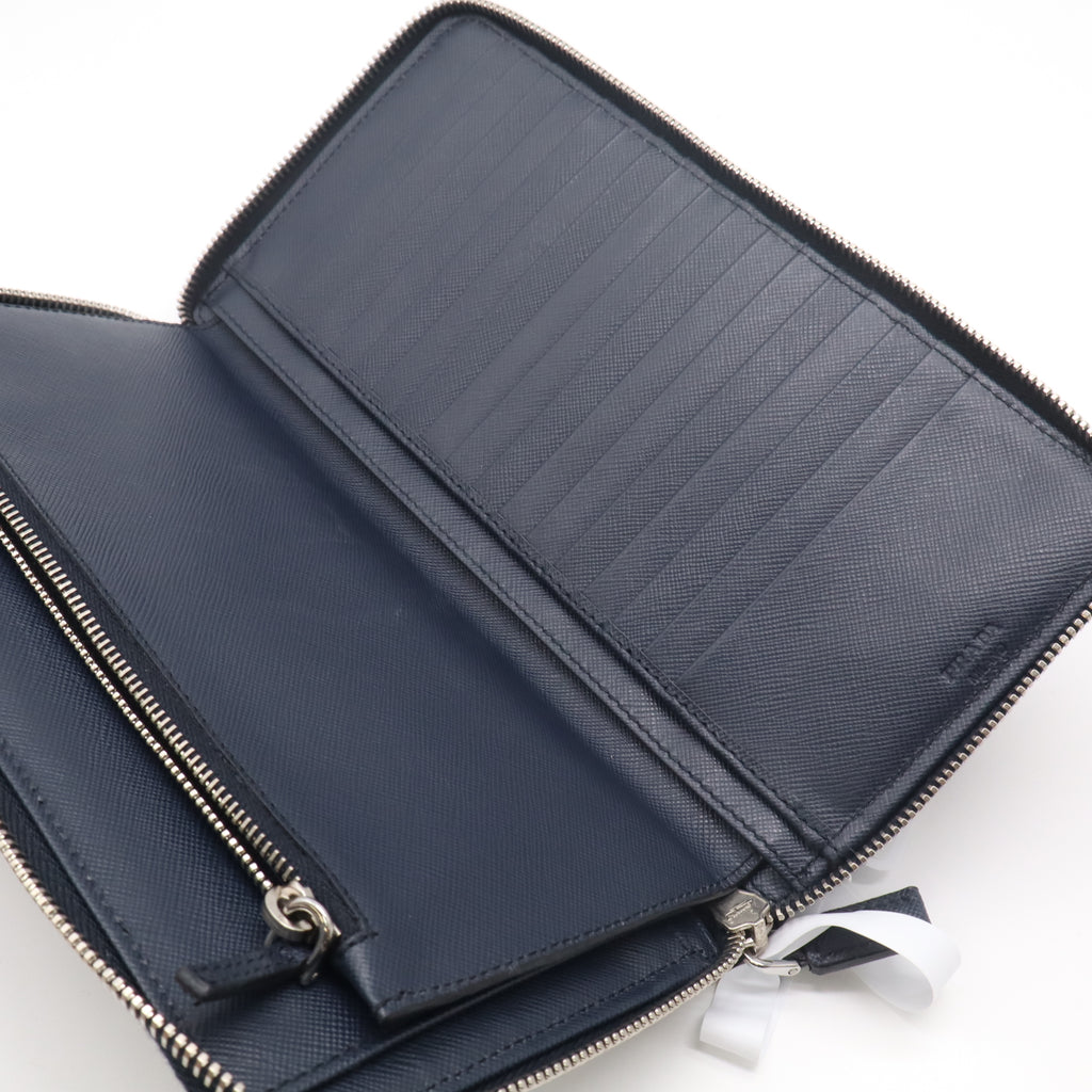 Louis Vuitton Taiga Zippy Wallet Vertical W22441