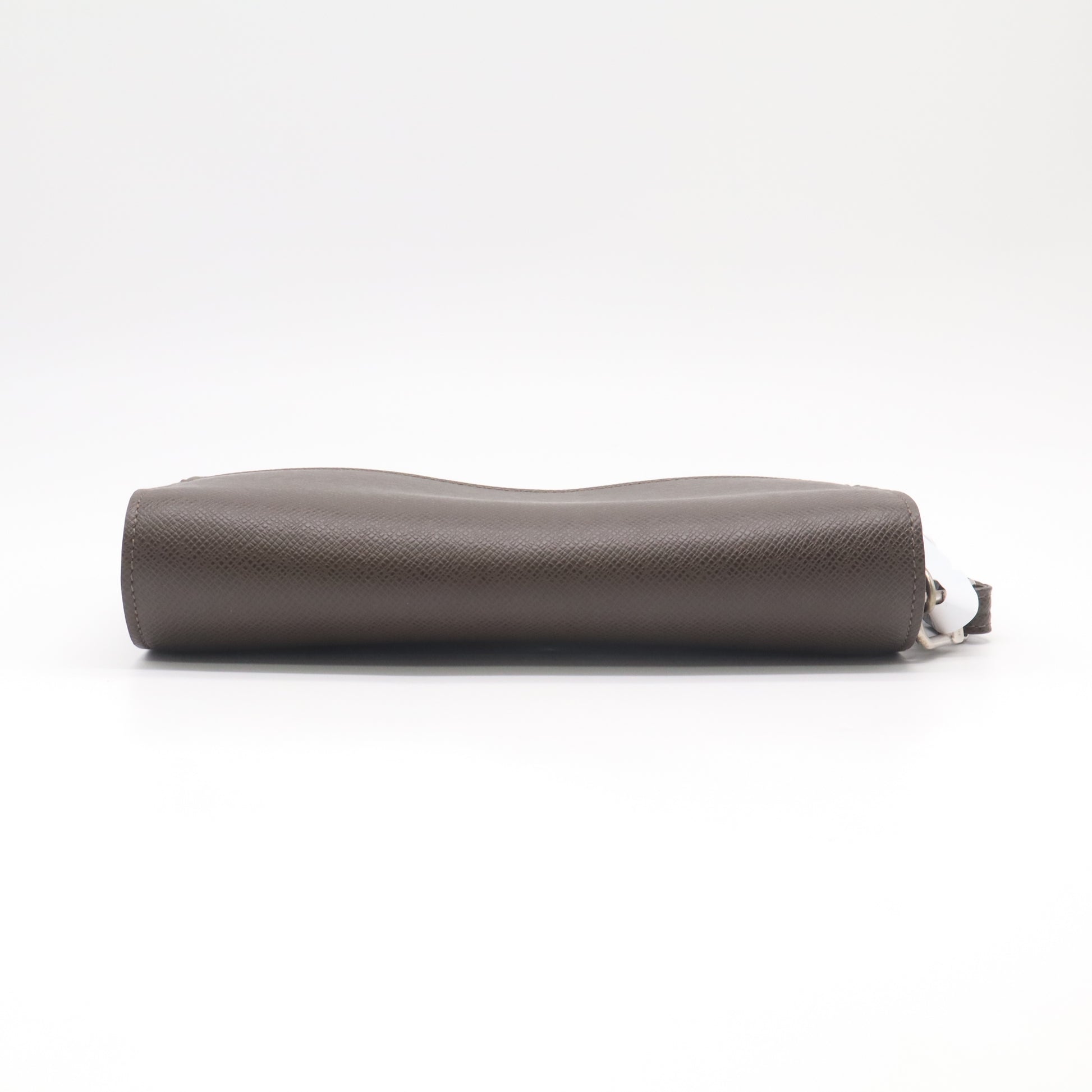 Louis Vuitton Taiga Pochette Baikal Clutch Bag W22437