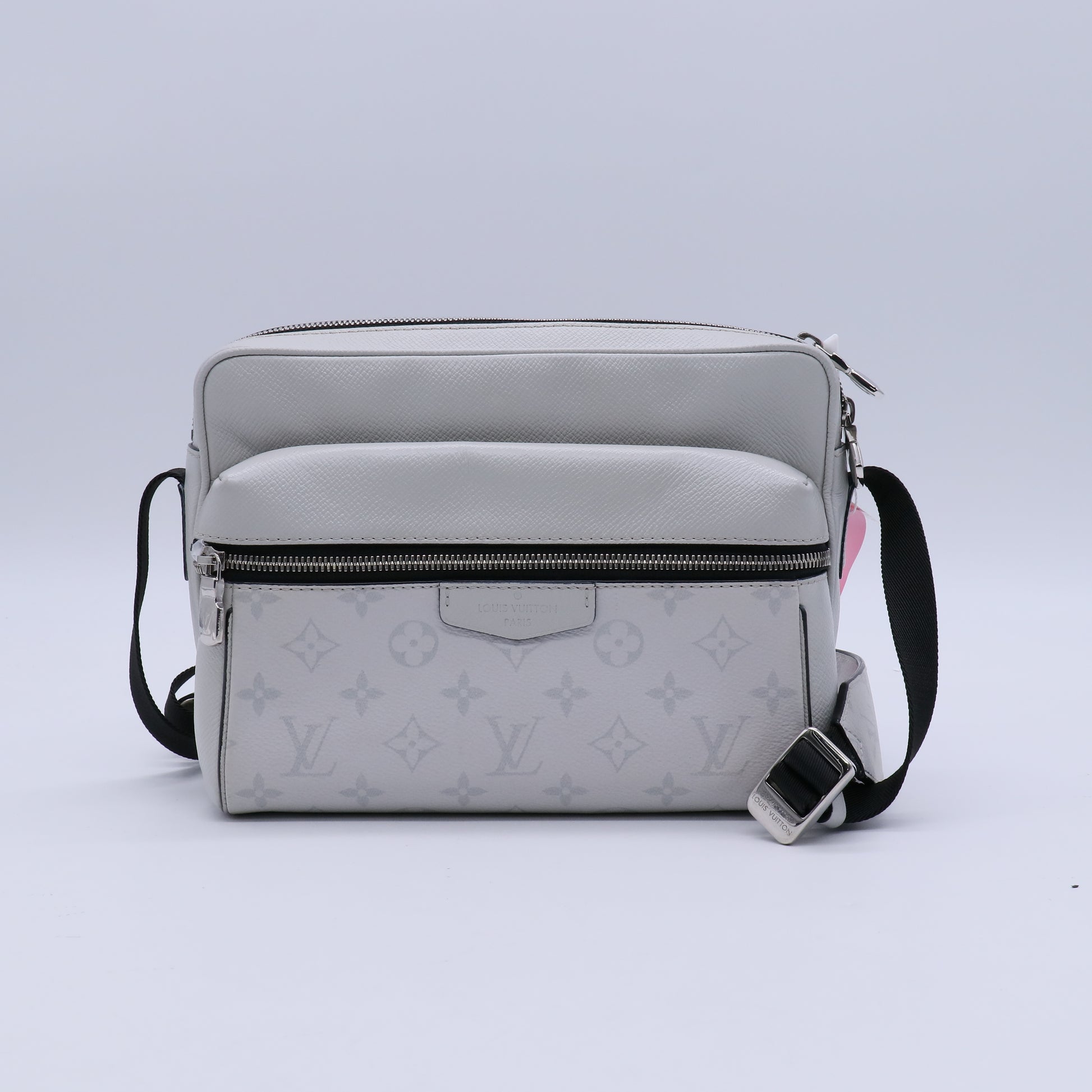 Louis Vuitton Taiga Monogram Outdoor Messenger twins LDJ3923