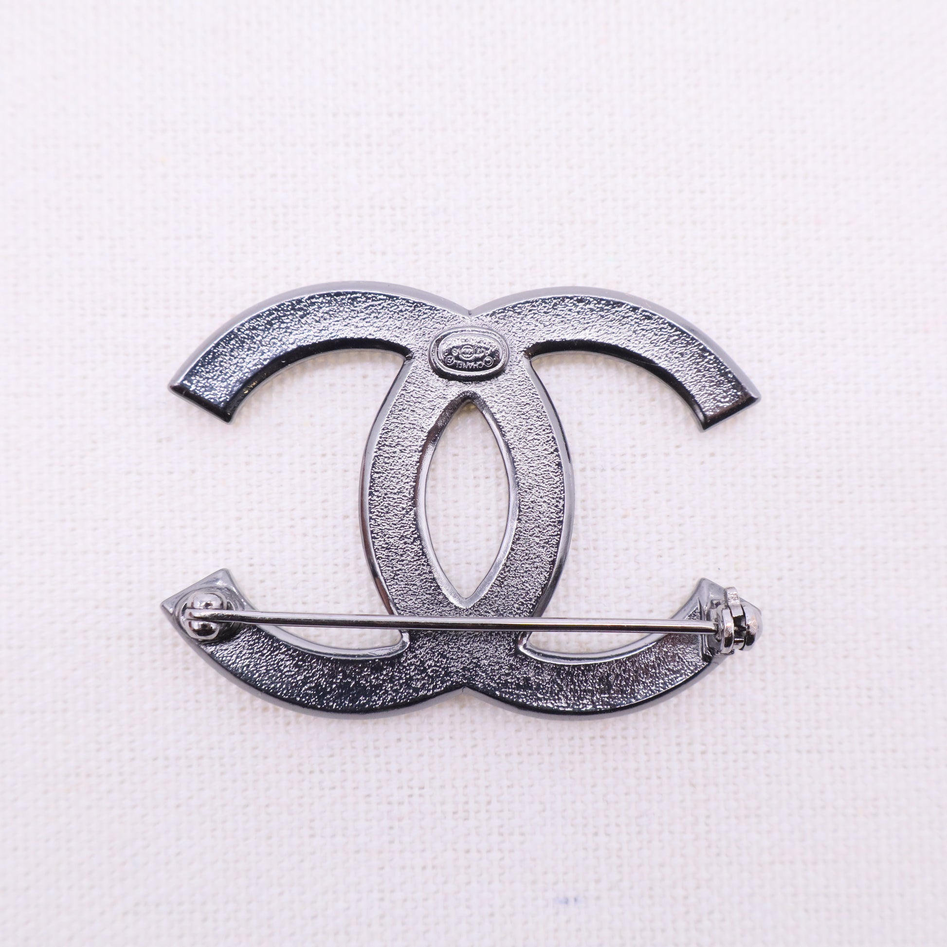 Crystal Pearl Coco CC Logo Brooch Gold W20186