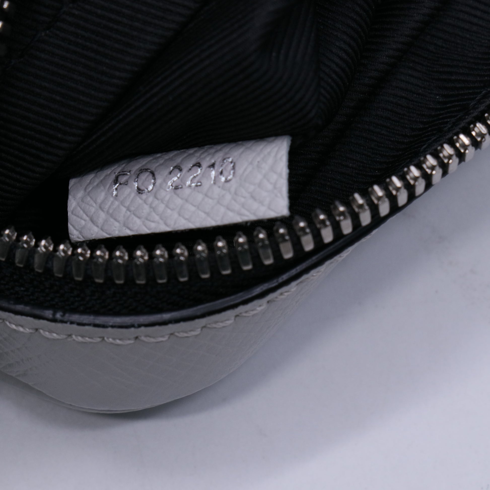 Louis Vuitton Taiga Monogram Outdoor Messenger twins LDJ3923