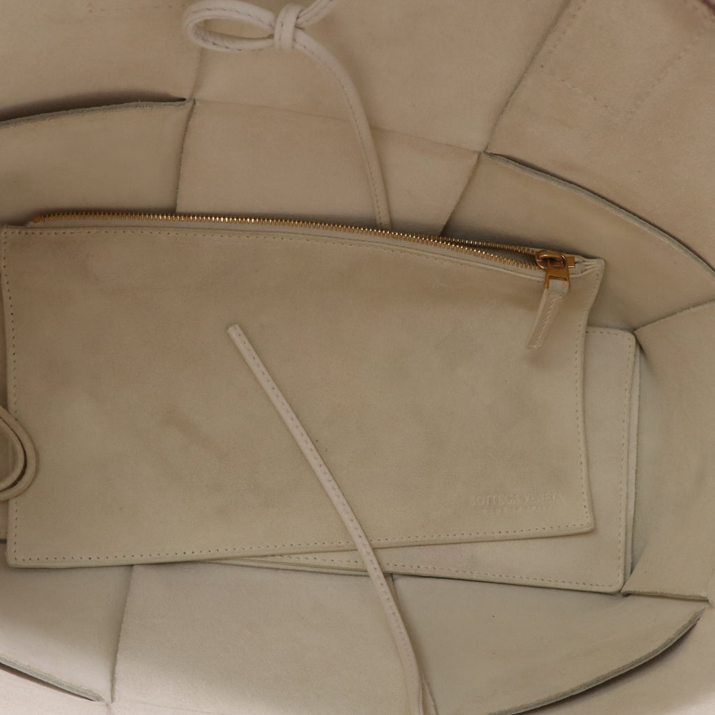 Bottega Veneta Grained Calfskin Maxi Intrecciato Arco Tote White twins LDZ620