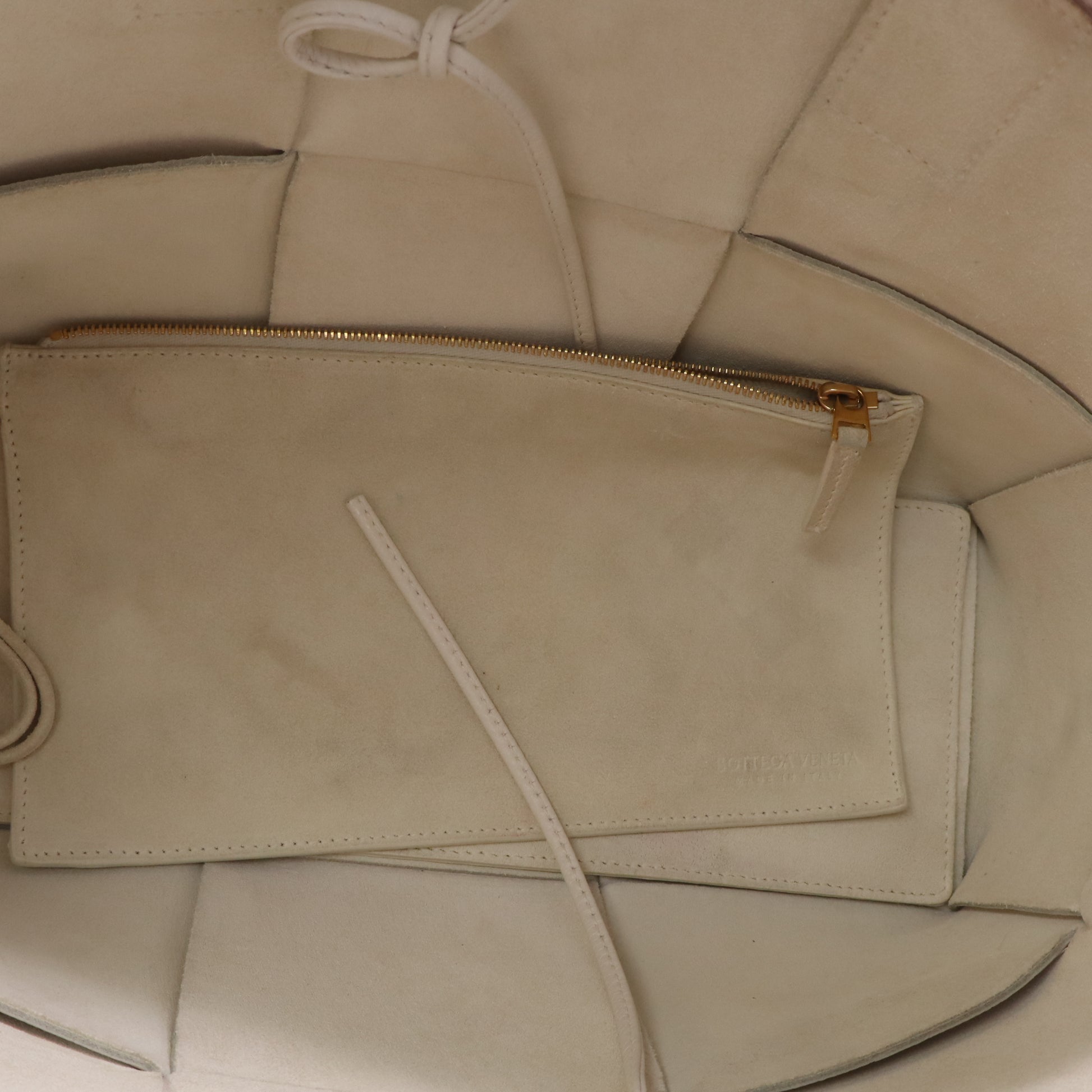 Bottega Veneta Grained Calfskin Maxi Intrecciato Arco Tote White twins LDZ620