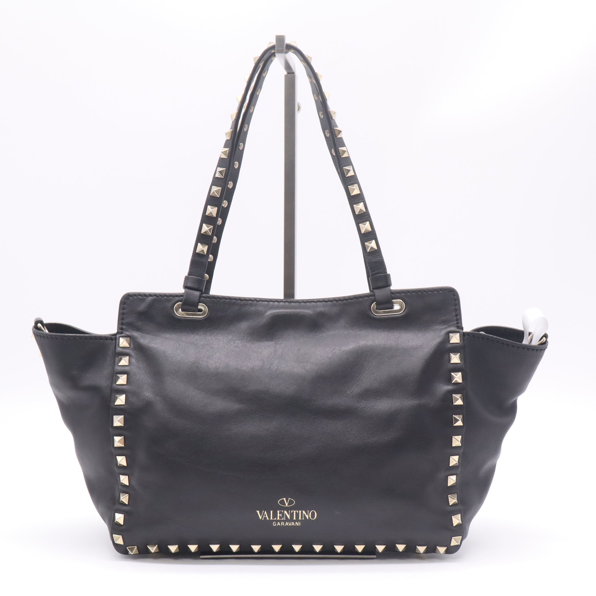 Valentino Garavani Rockstud Medium Leather Trapeze Tote Bag B21825