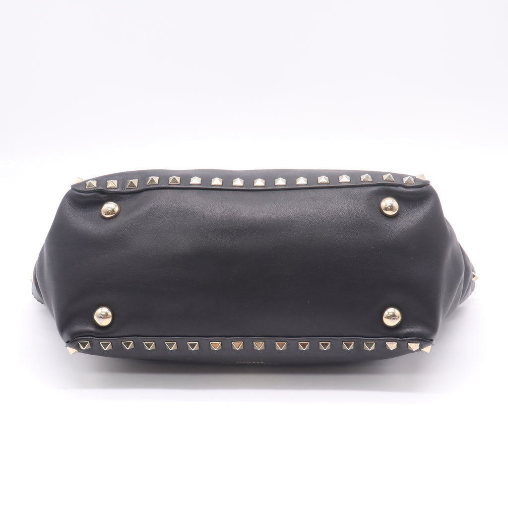 Valentino Garavani Rockstud Medium Leather Trapeze Tote Bag B21825