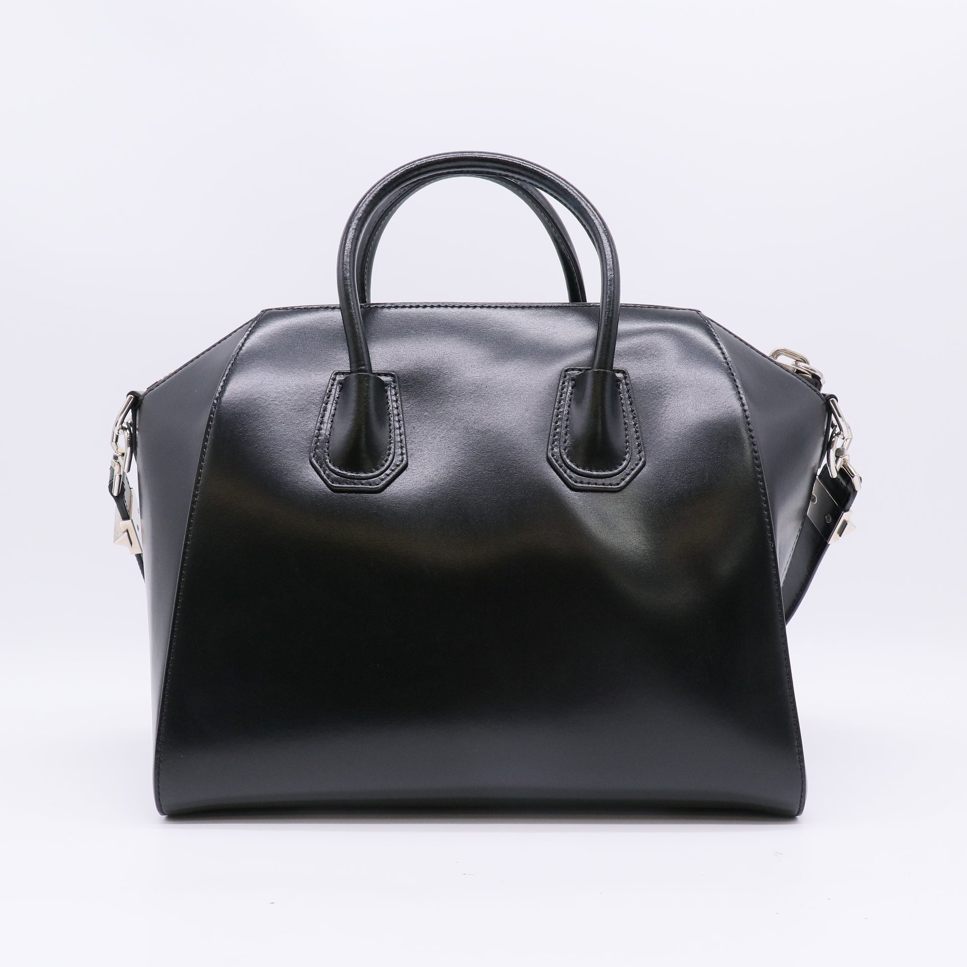 Givenchy Medium Antigona Bag in Box B23016