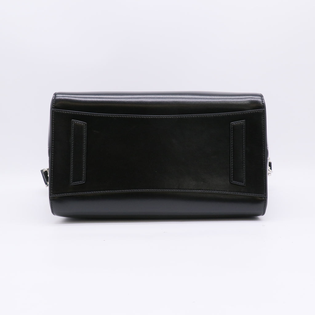 Givenchy Medium Antigona Bag in Box B23016