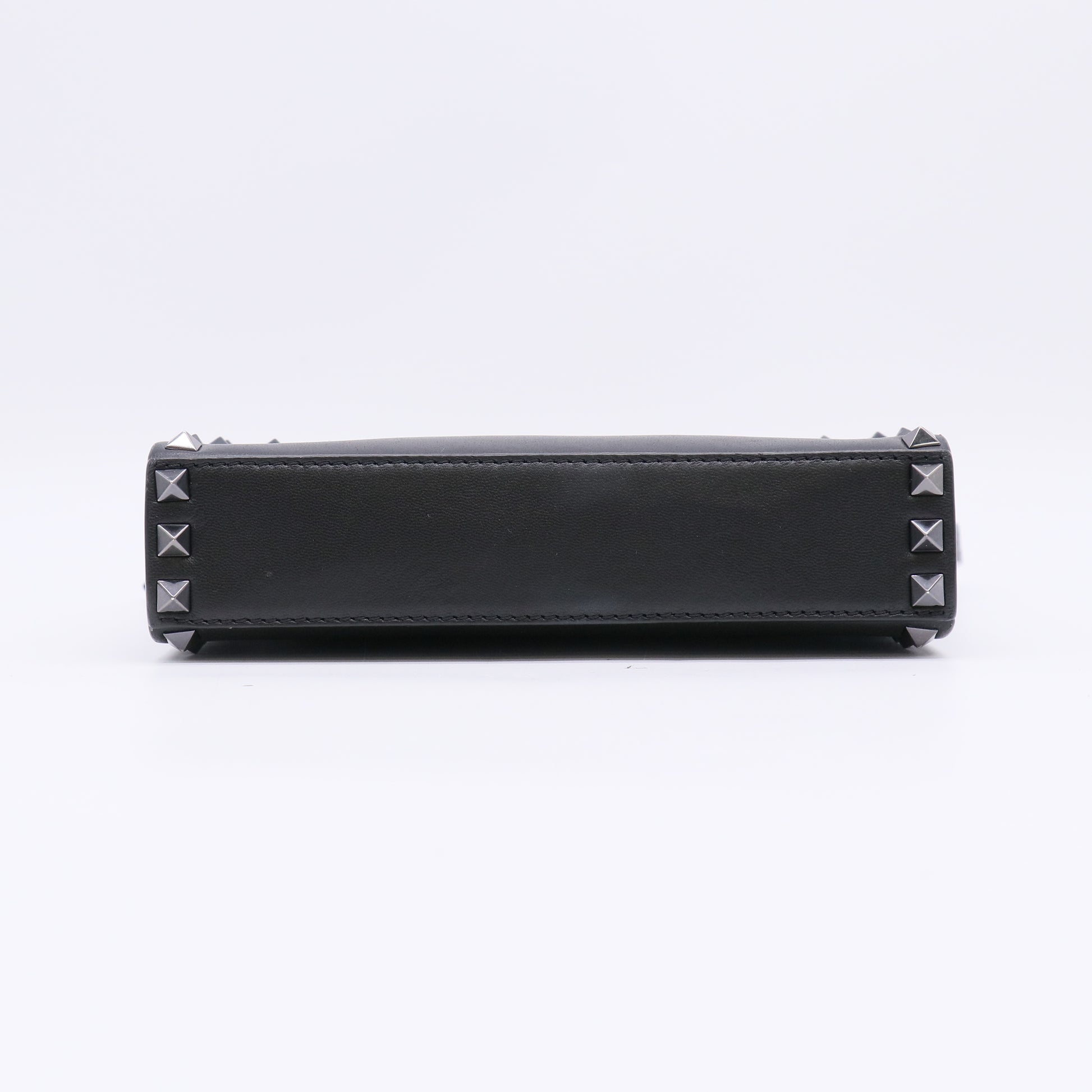 Valentino Garavani Rockstud Smooth Leather Flap Crossbody Bag B23045