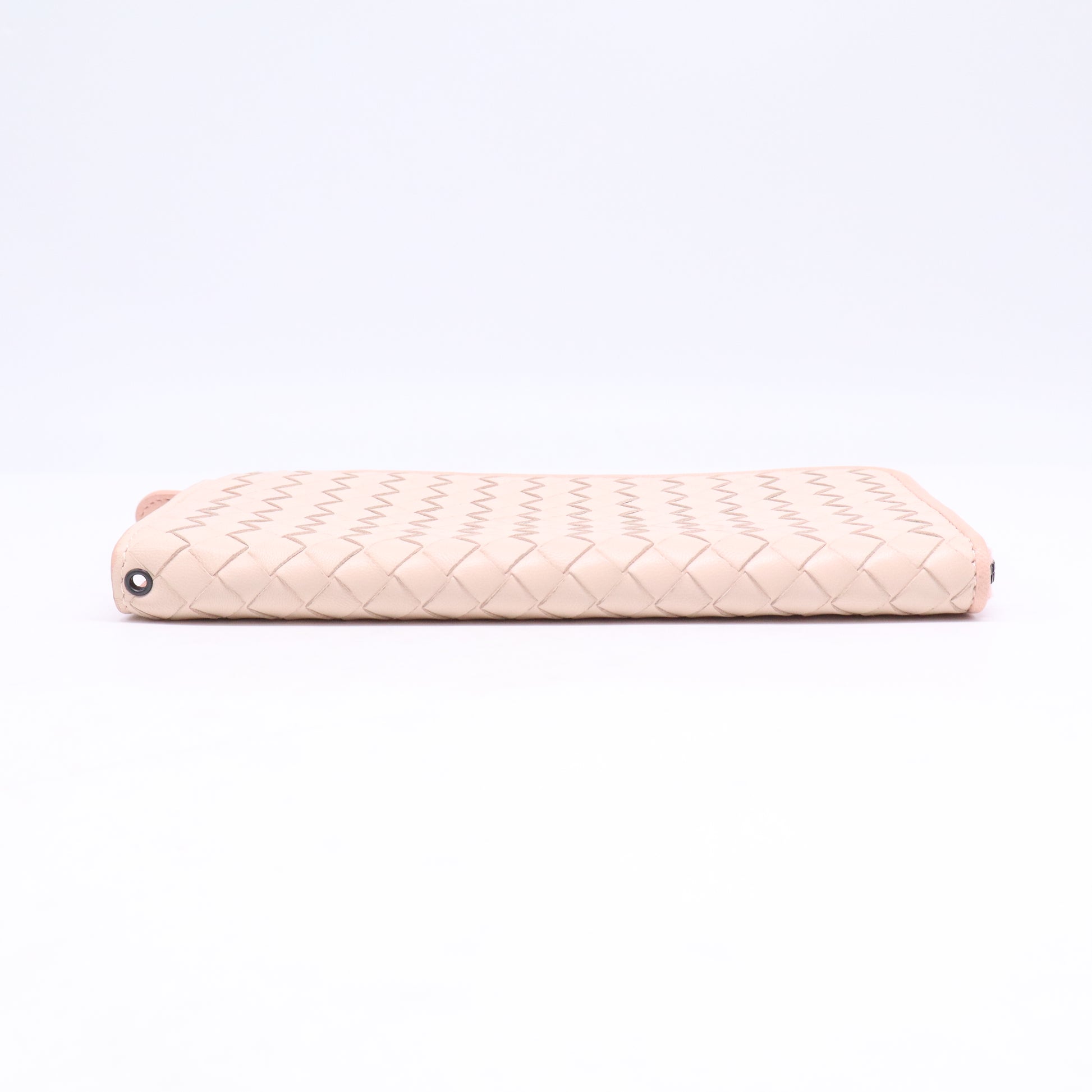 Bottega Veneta Intrecciato L-Shaped Zipper Wallet W21209