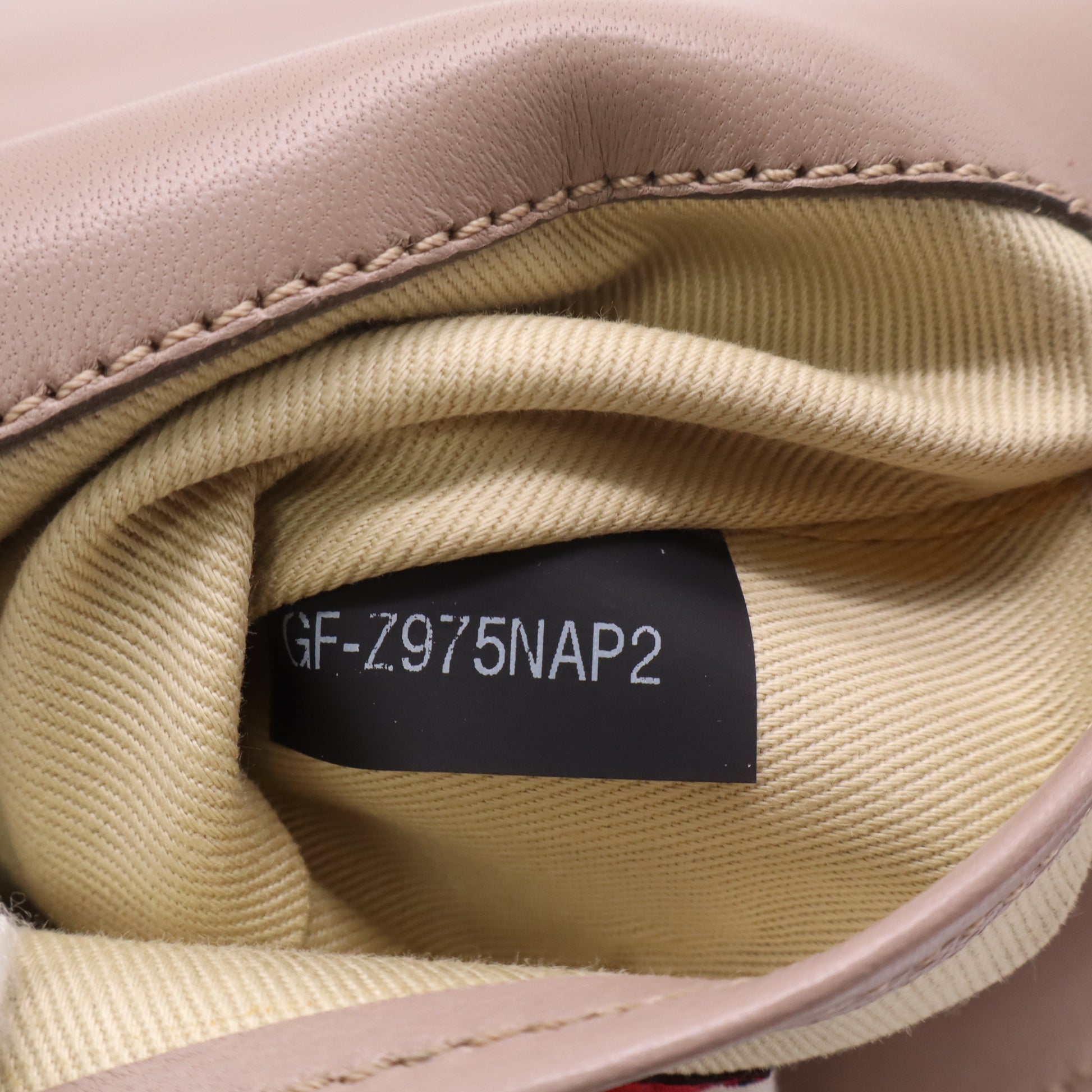 Valentino Garavani Medium Va Va Voom Chain Shoulder Bag in Beige Leather B22906