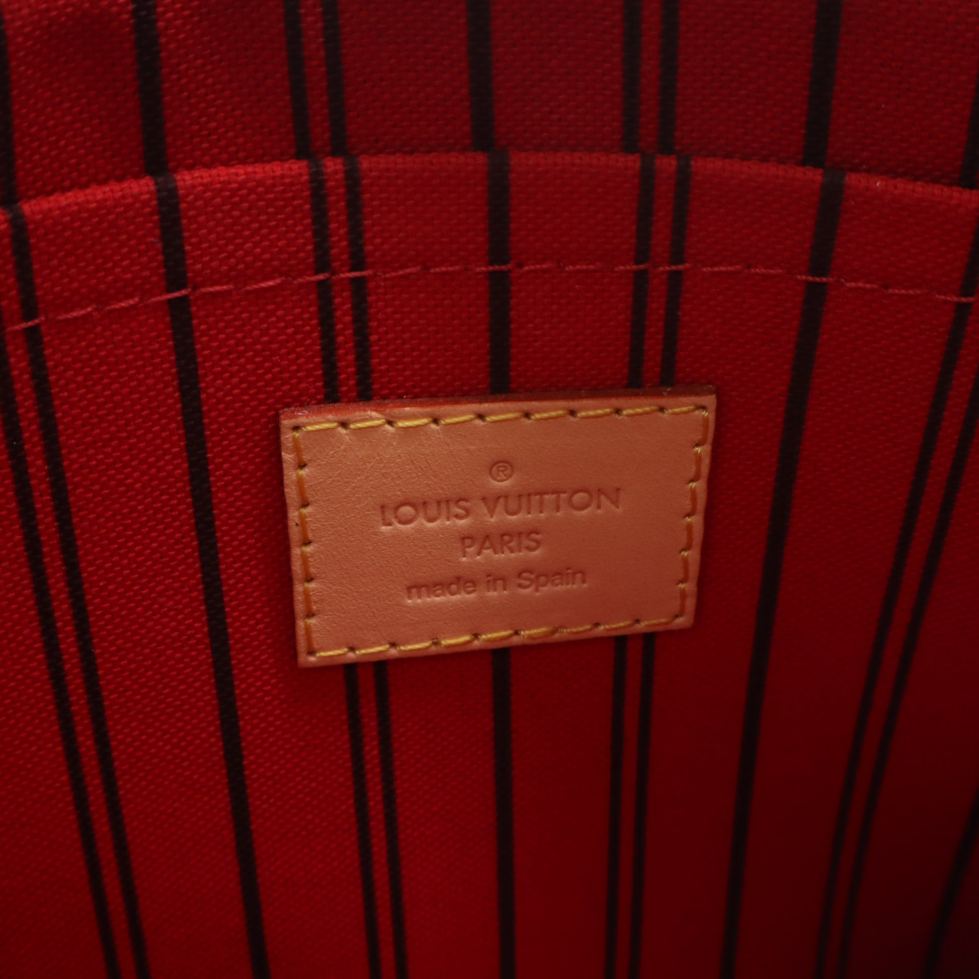 Louis Vuitton Neverfull Pochette W22402