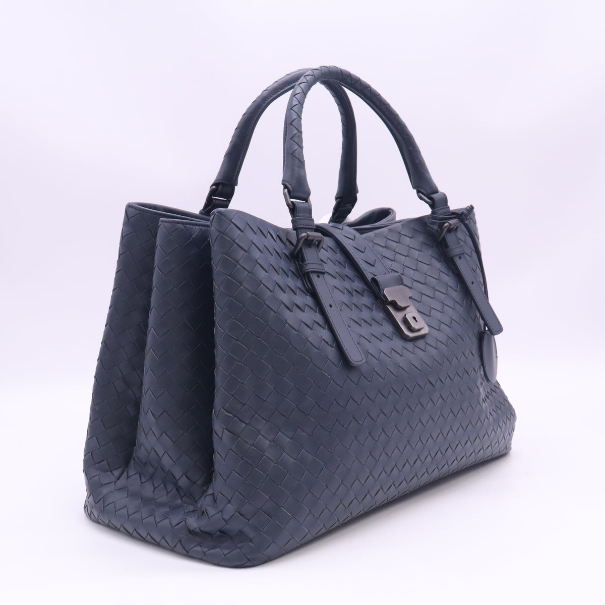 Nappa Intrecciato Medium Roma Tote Black B24444