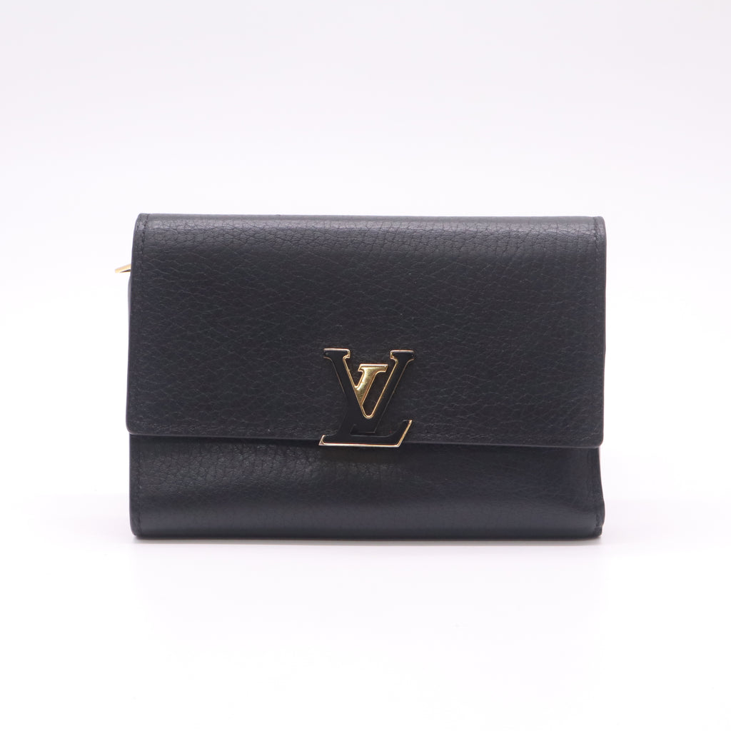 Louis Vuitton Capucines Compact Wallet W22404