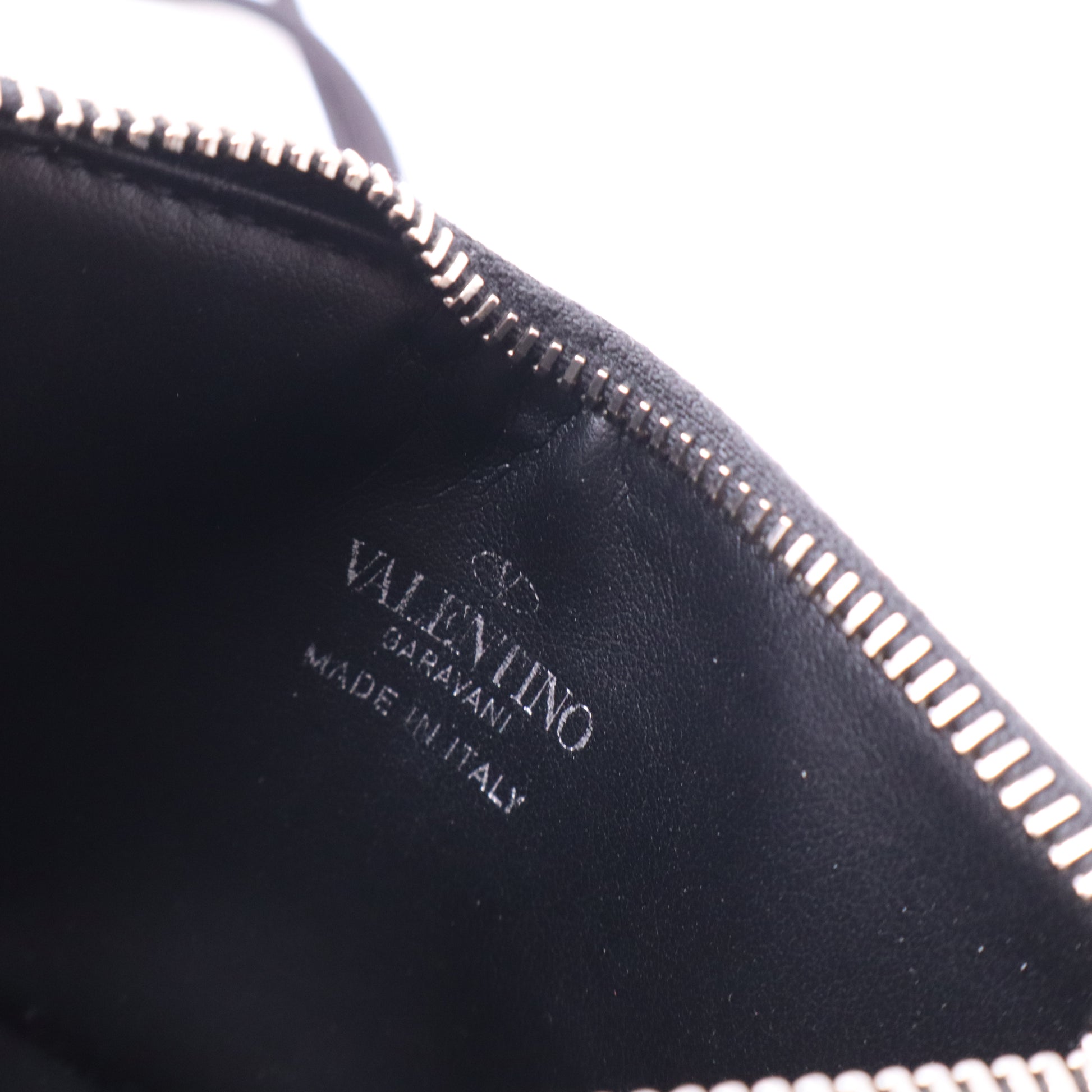 Valentino Black Leather V Logo Signature 3D Zip Pouch W21128