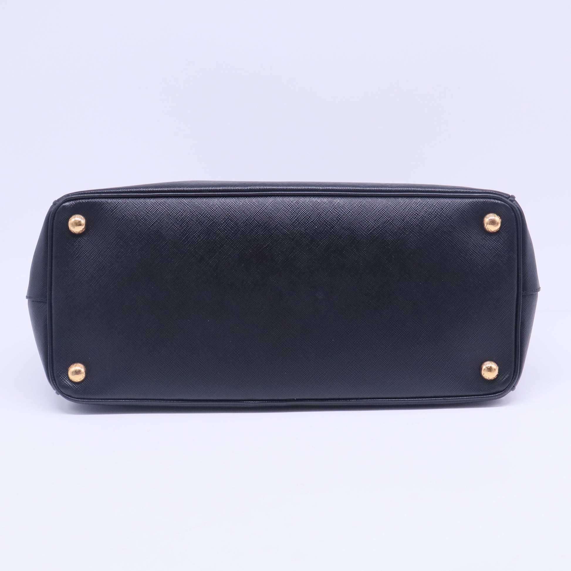 Saffiano Leather Galleria Double Zip XL B20537